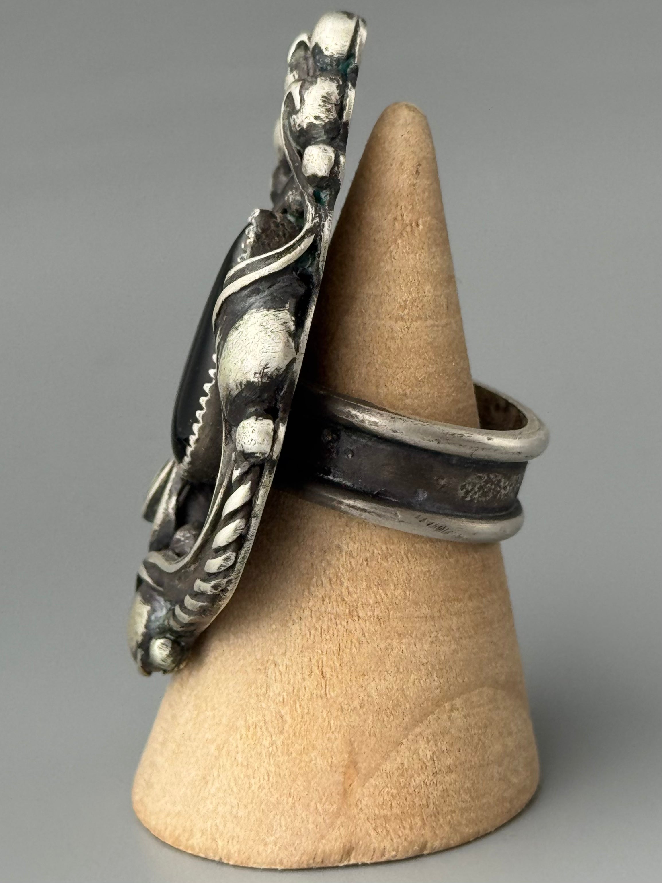 •HAUNT• black onyx + silver ring (size 8.5)