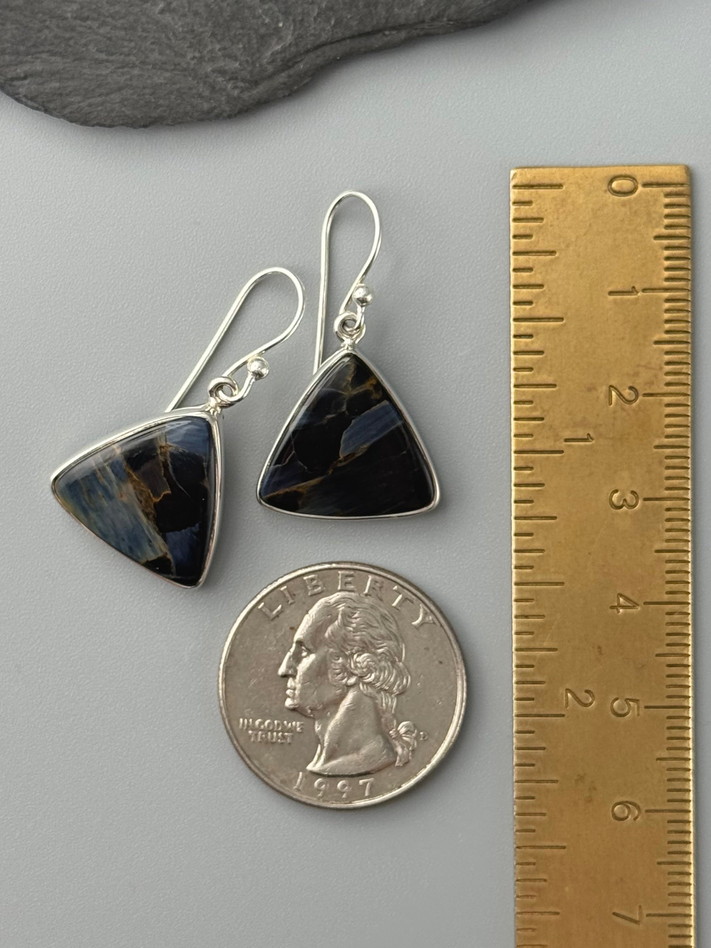 •PIETERSITE - SOFT TRIANGLES• silver dangle earrings