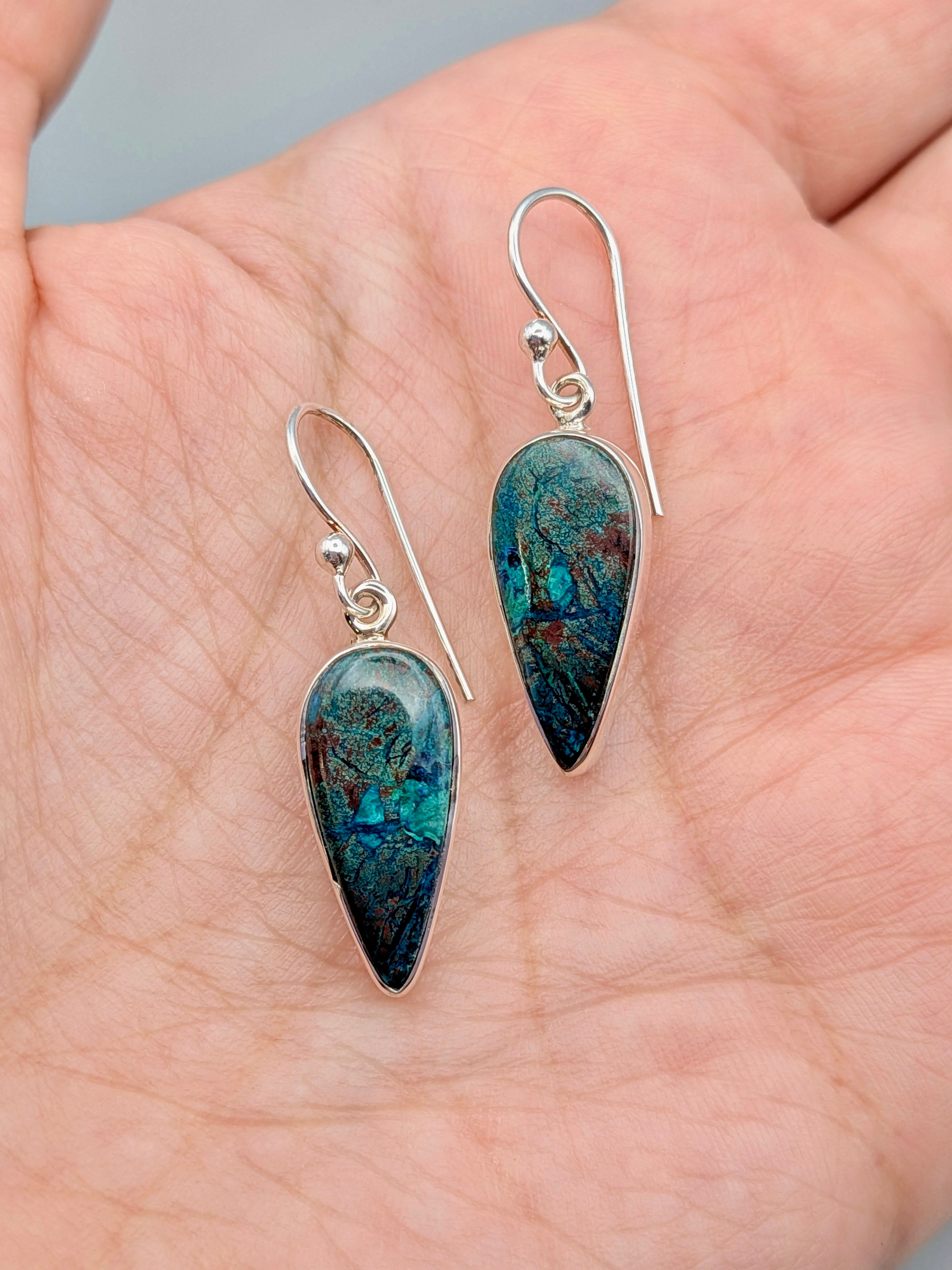•SHATTUCKITE SPEAR TEAR - 1• silver dangle earrings