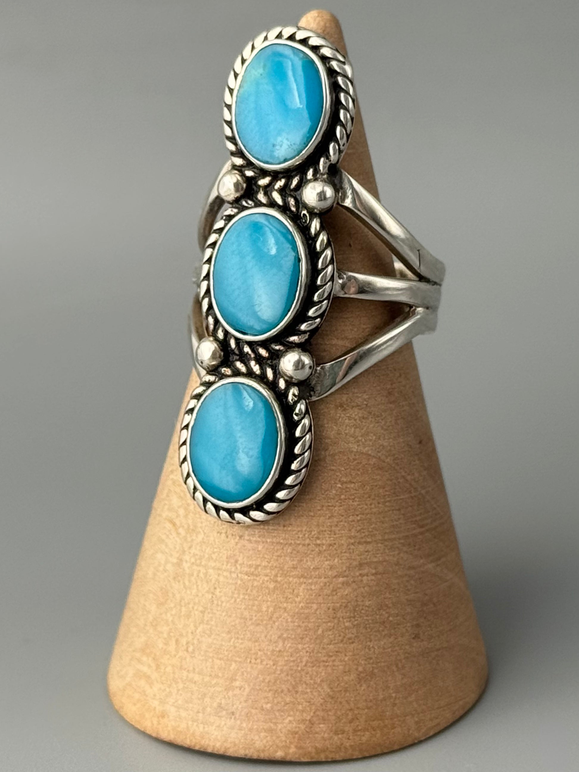 •KINGMAN TURQUOISE - TÁÁ• Navajo silver ring (size 5.25)