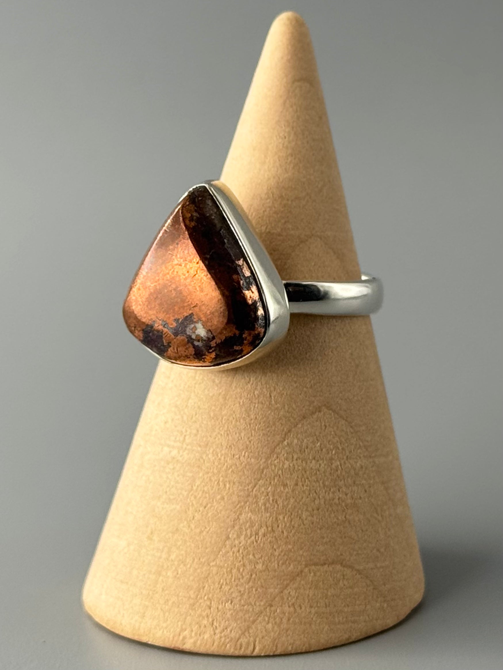 •COPPER IN MATRIX - TEAR• simple bezel silver ring (size 6)