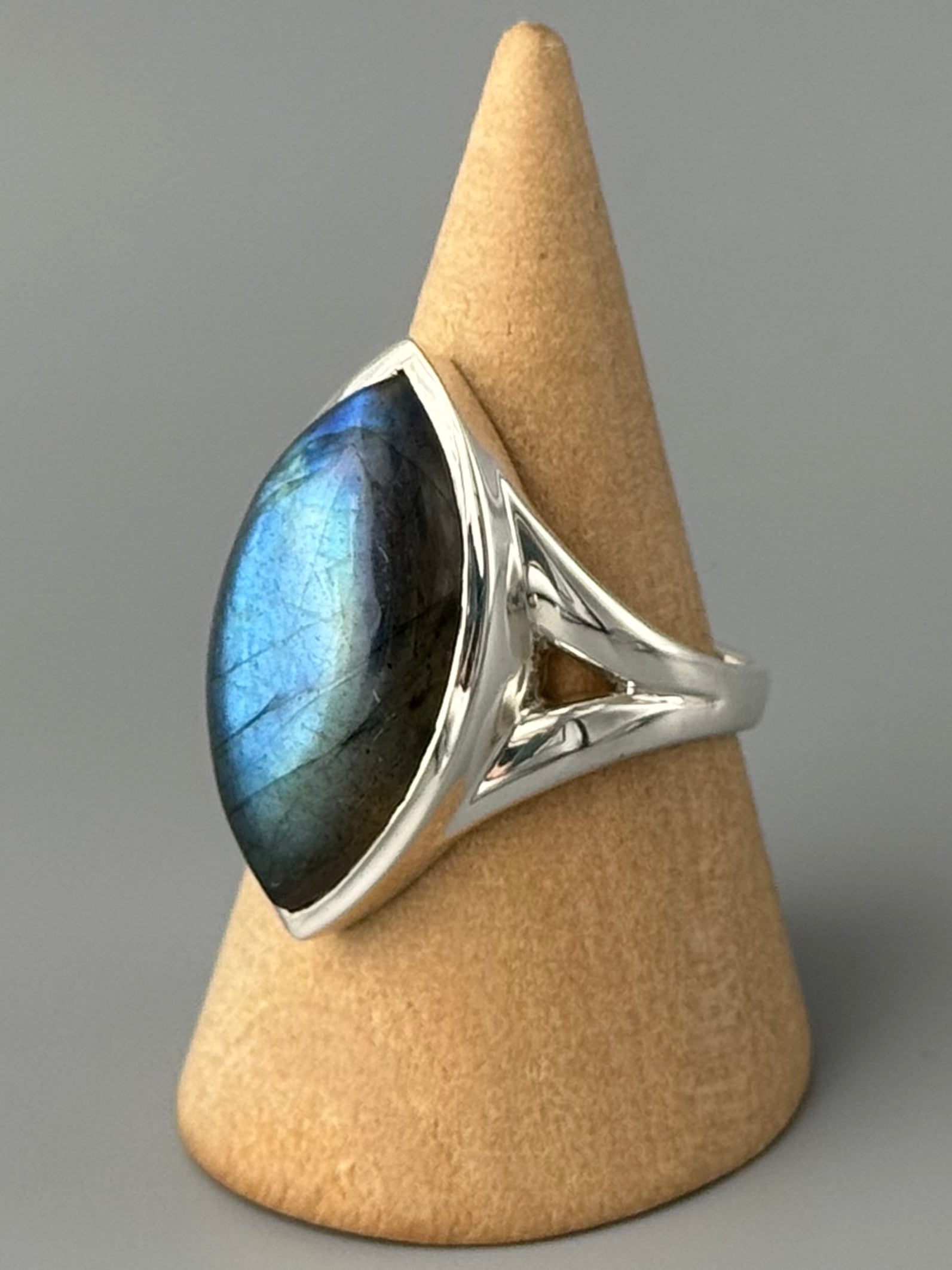 •LABRADORITE - EYE• split band silver ring (various sizes)
