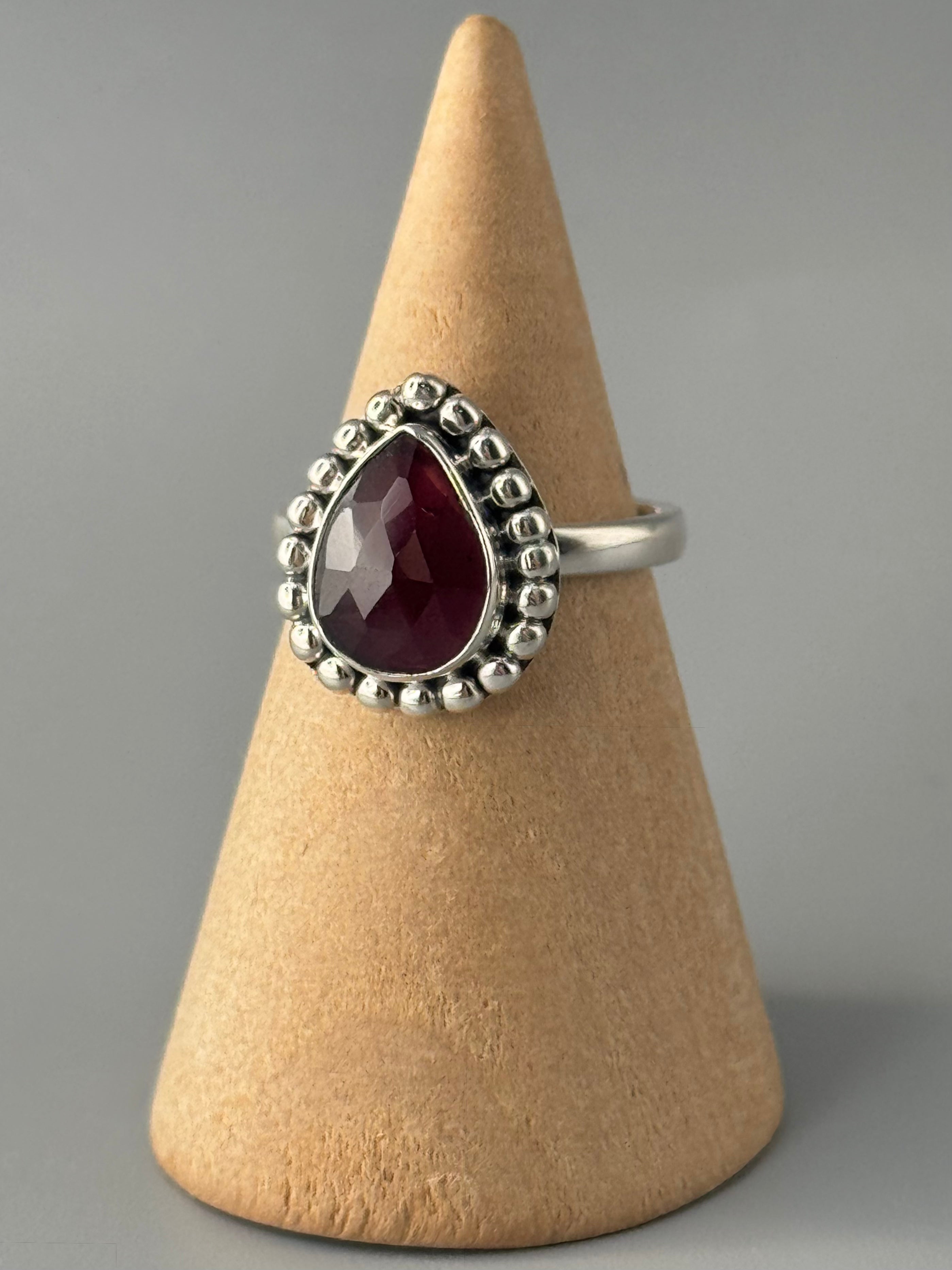 •GARNET - BELLIS• sterling silver ring (size 6)