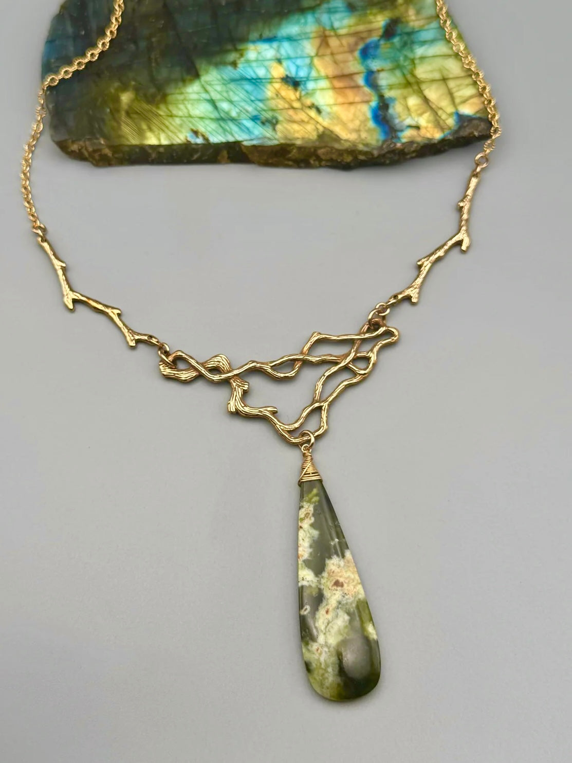 •TSIN• chrome chalcedony + gold necklace (16"-18" long)