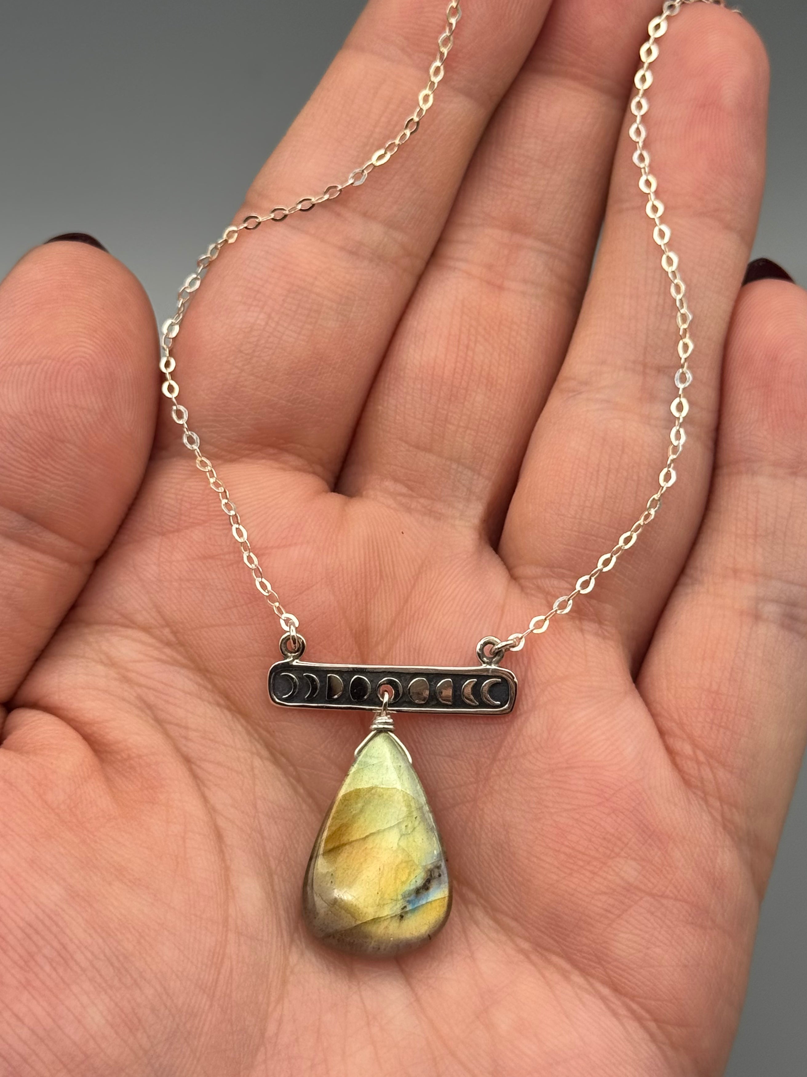 •NYX• golden labradorite + silver necklace (16"-18" long)