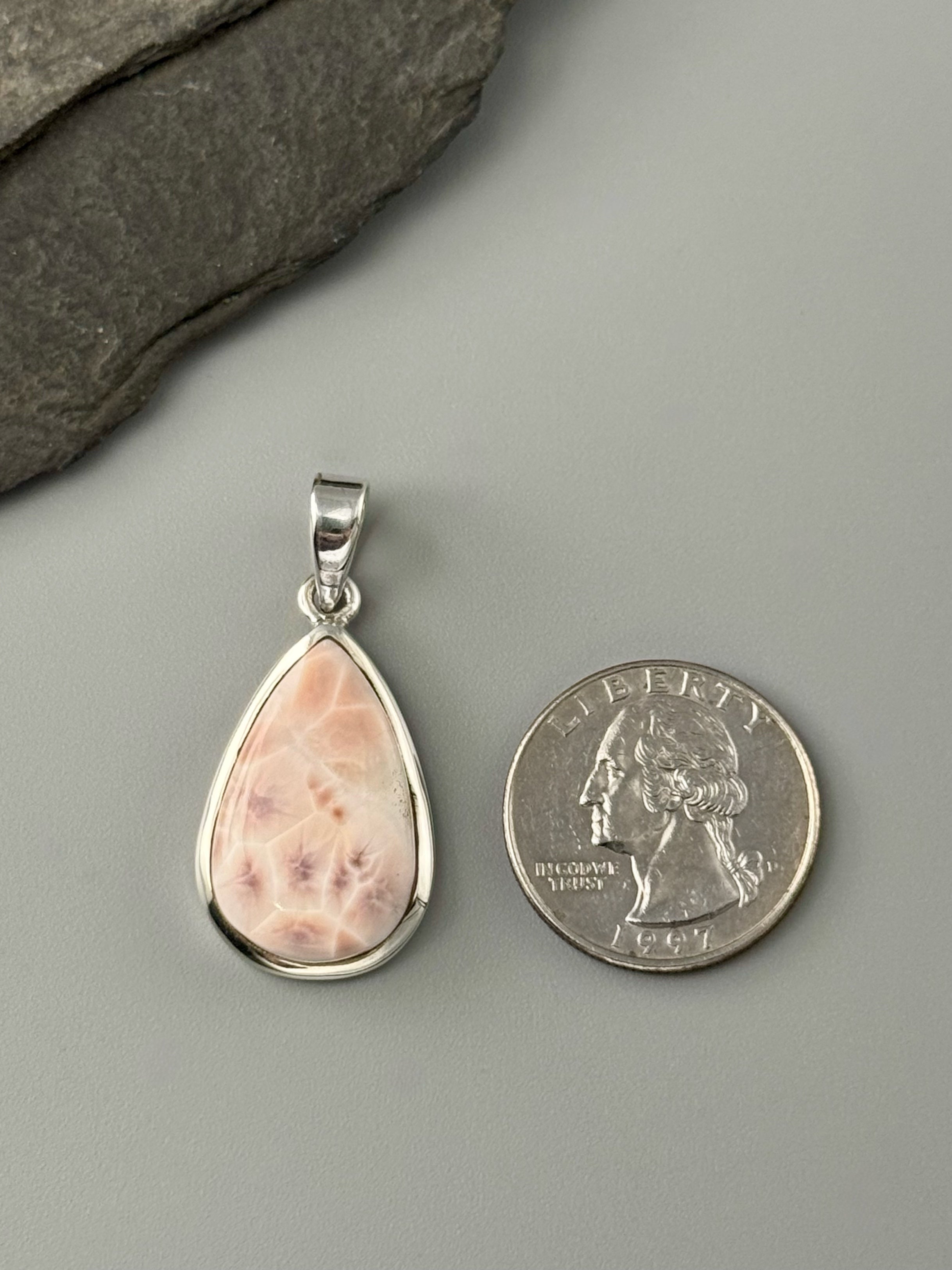 •THOMSONITE TEARDROP - SCALLOPED• sterling silver pendant
