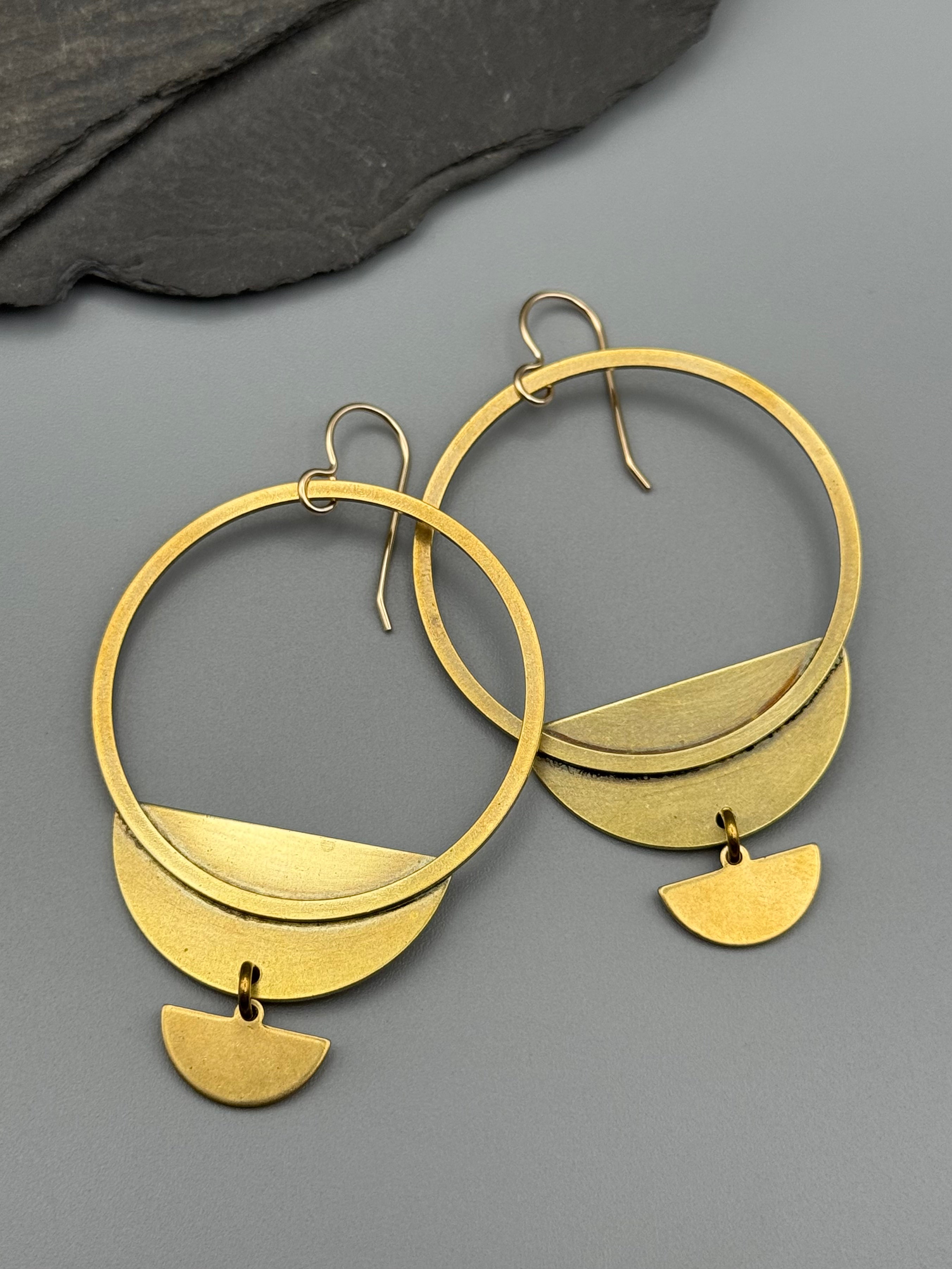 •KEEL• gold dangle earrings