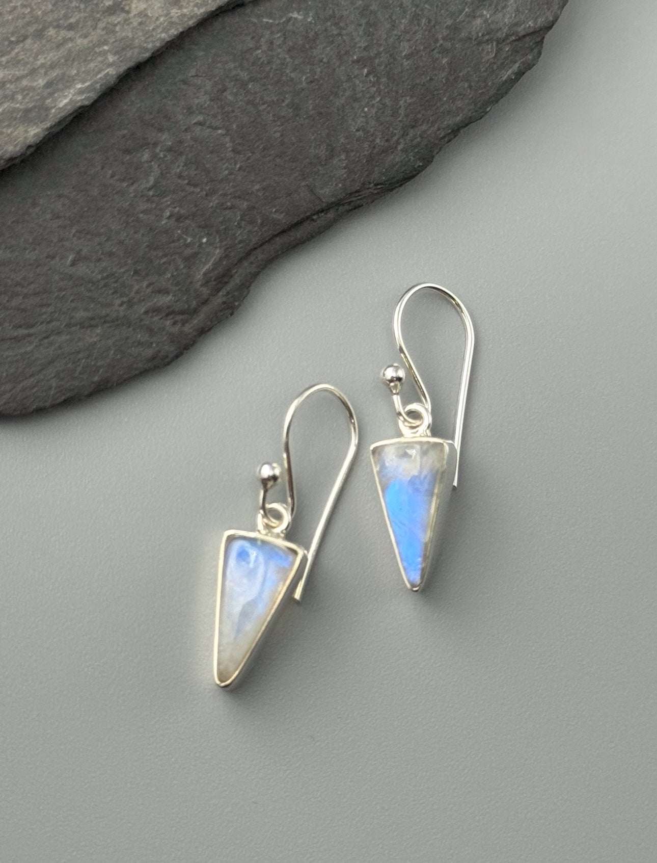 •RAINBOW MOONSTONE FANG• silver dangle earrings