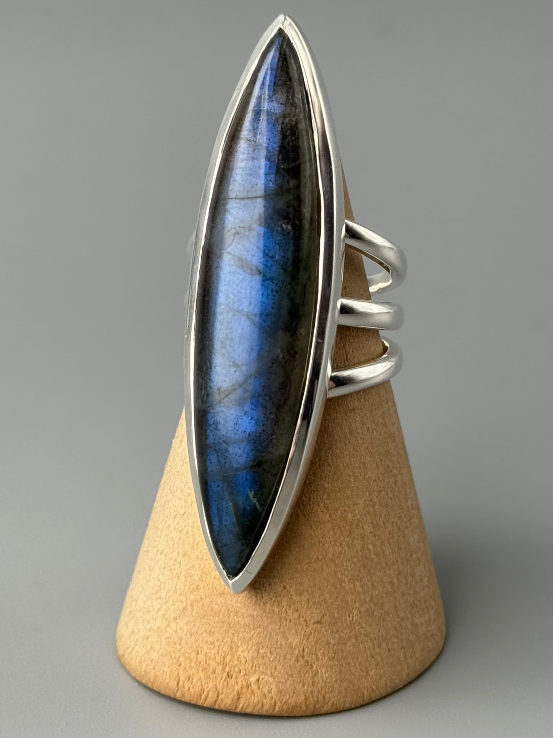 •LABRADORITE - DEEP MARQUISE• split band silver ring (various sizes)