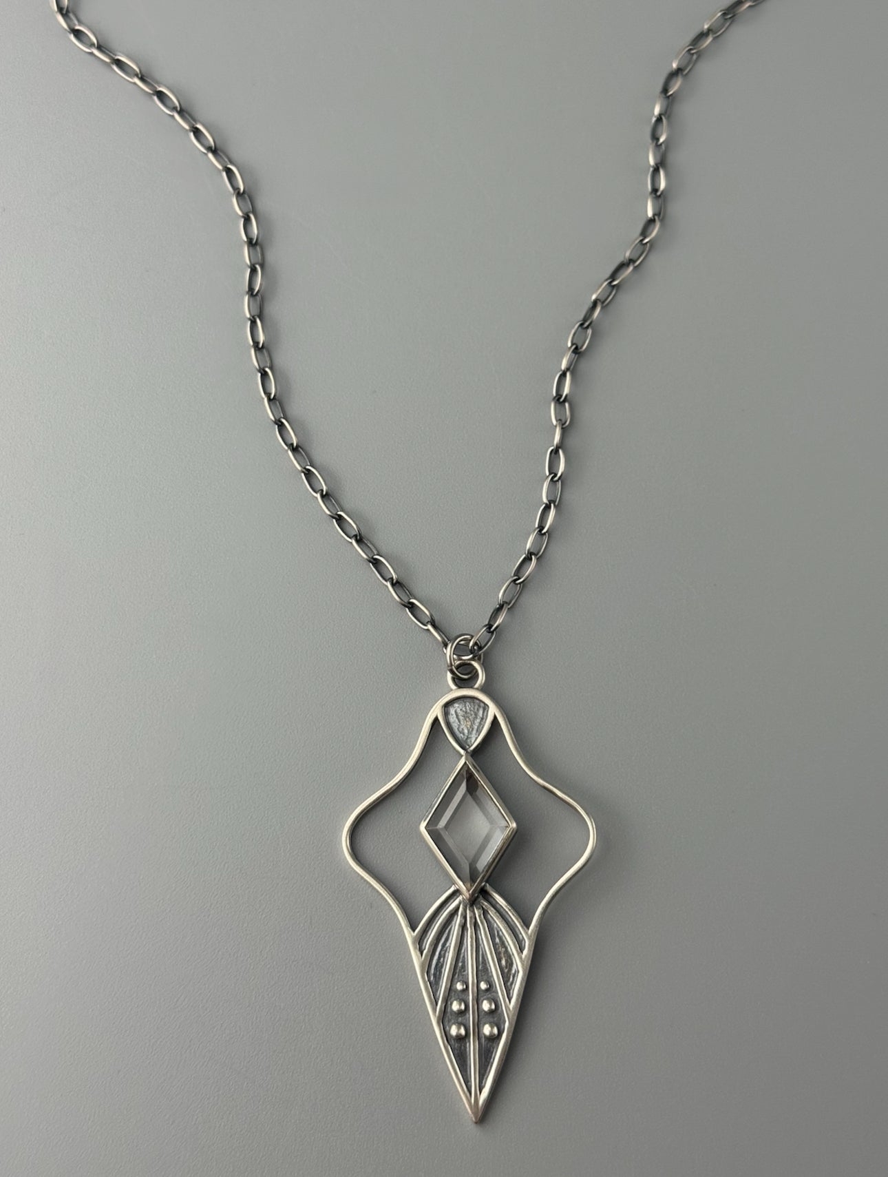 •MIND'S EYE• quartz + silver necklace (16" long)