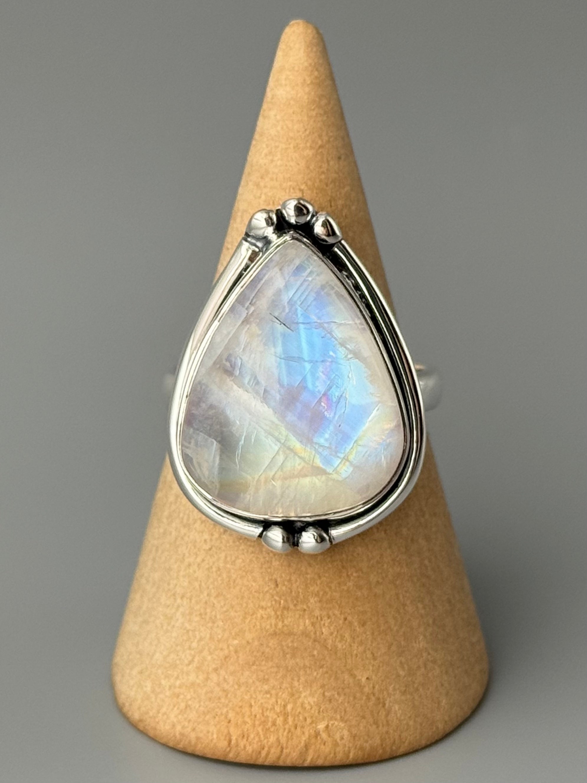 •RAINBOW MOONSTONE - LOOKING GLASS• double bezel silver ring (size 9)