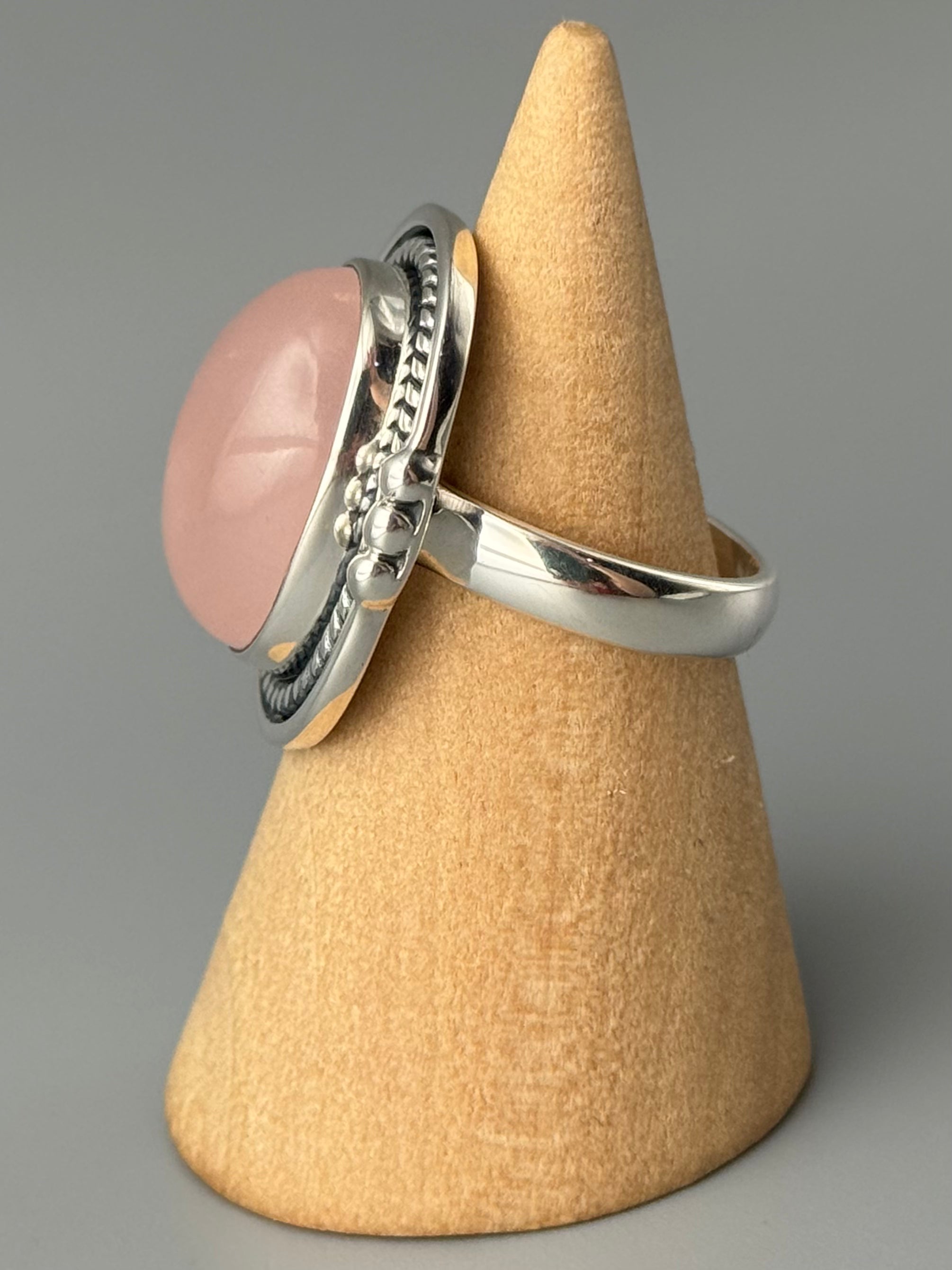 •ROSE QUARTZ - OVAL• rope + dot bezel silver ring (various sizes)