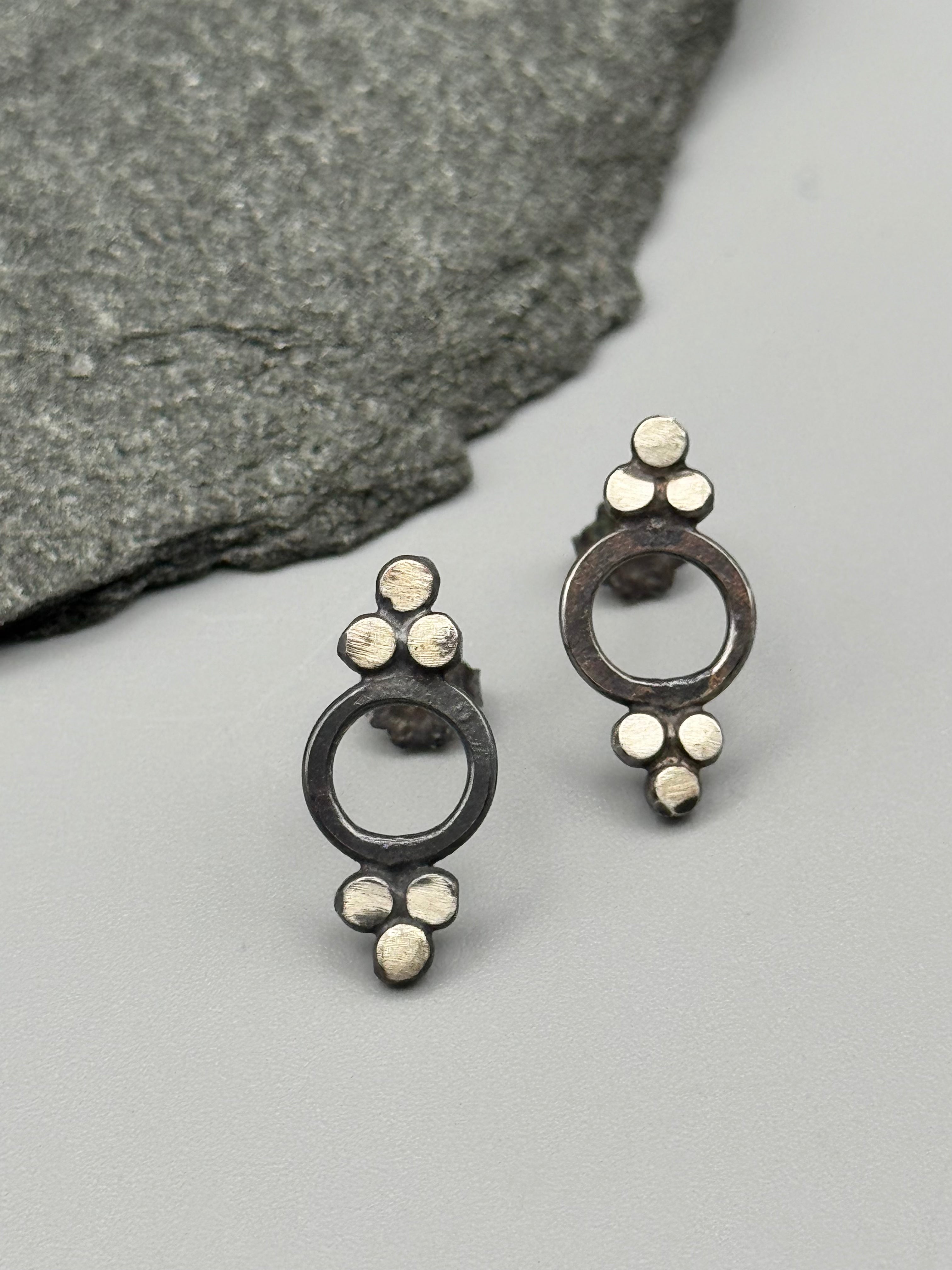 •VIGNETTE• silver stud earrings