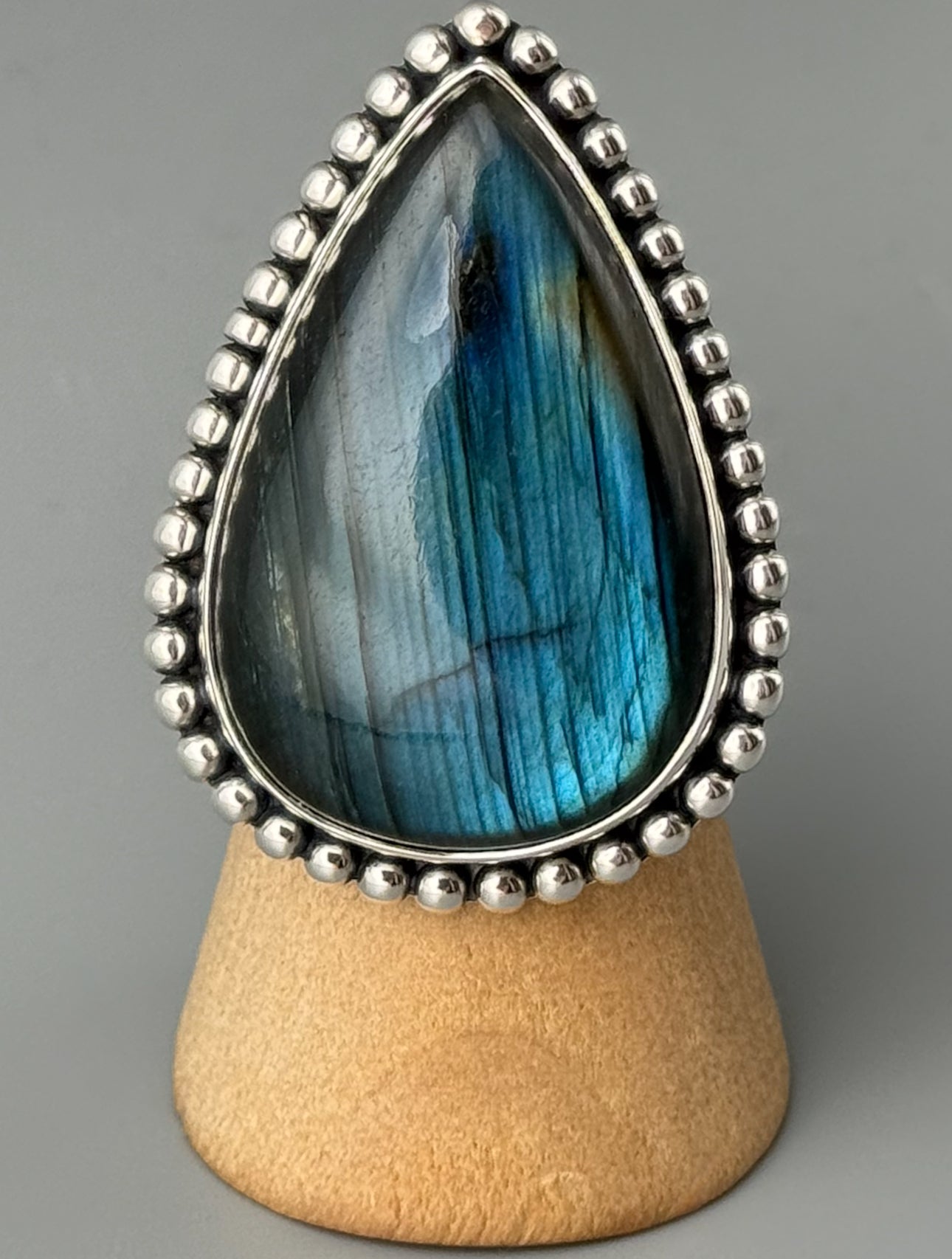 •LABRADORITE - TEAR• split band silver ring (size 8)