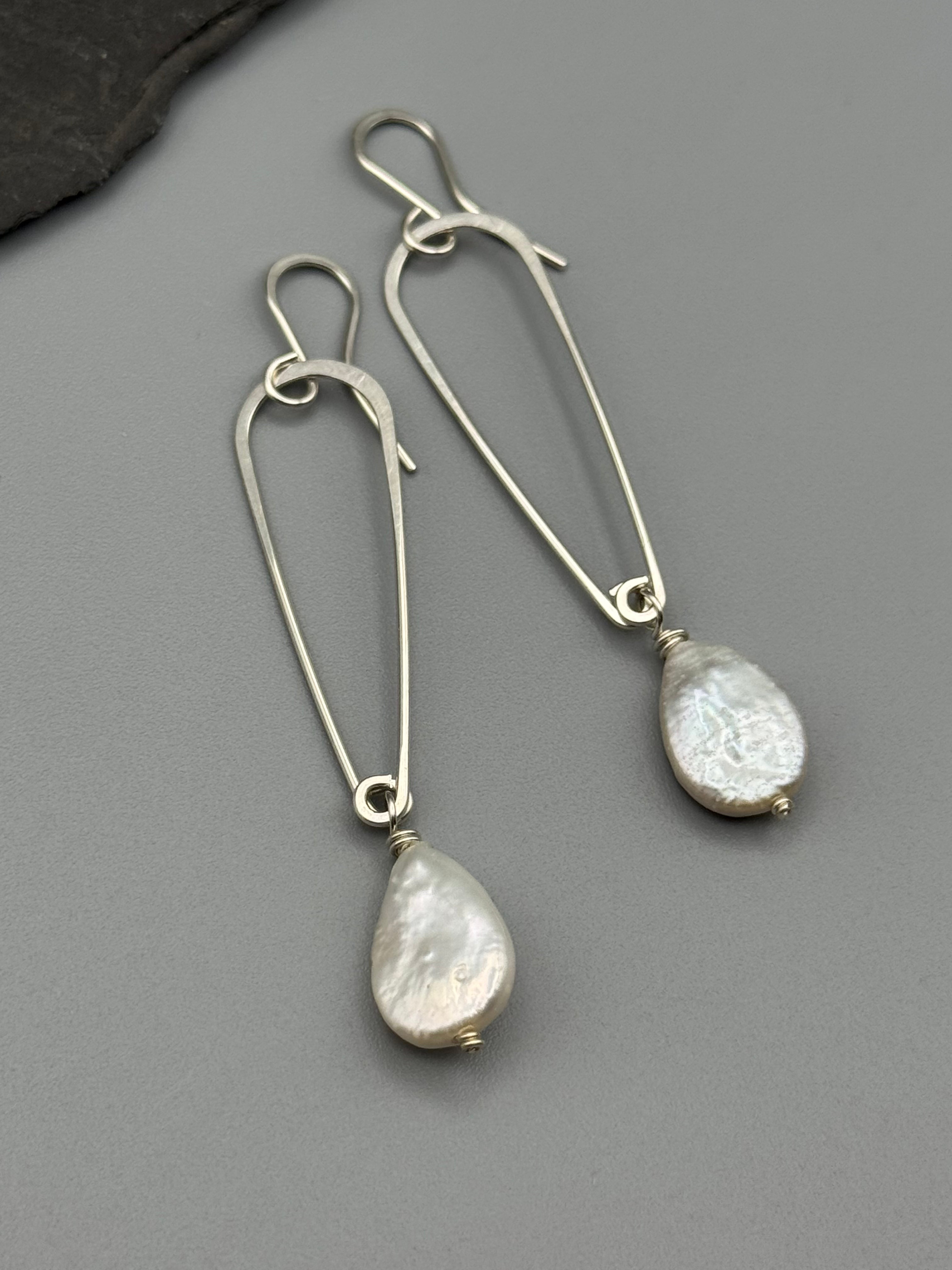 •TEARDROP• pearl + silver dangle earrings
