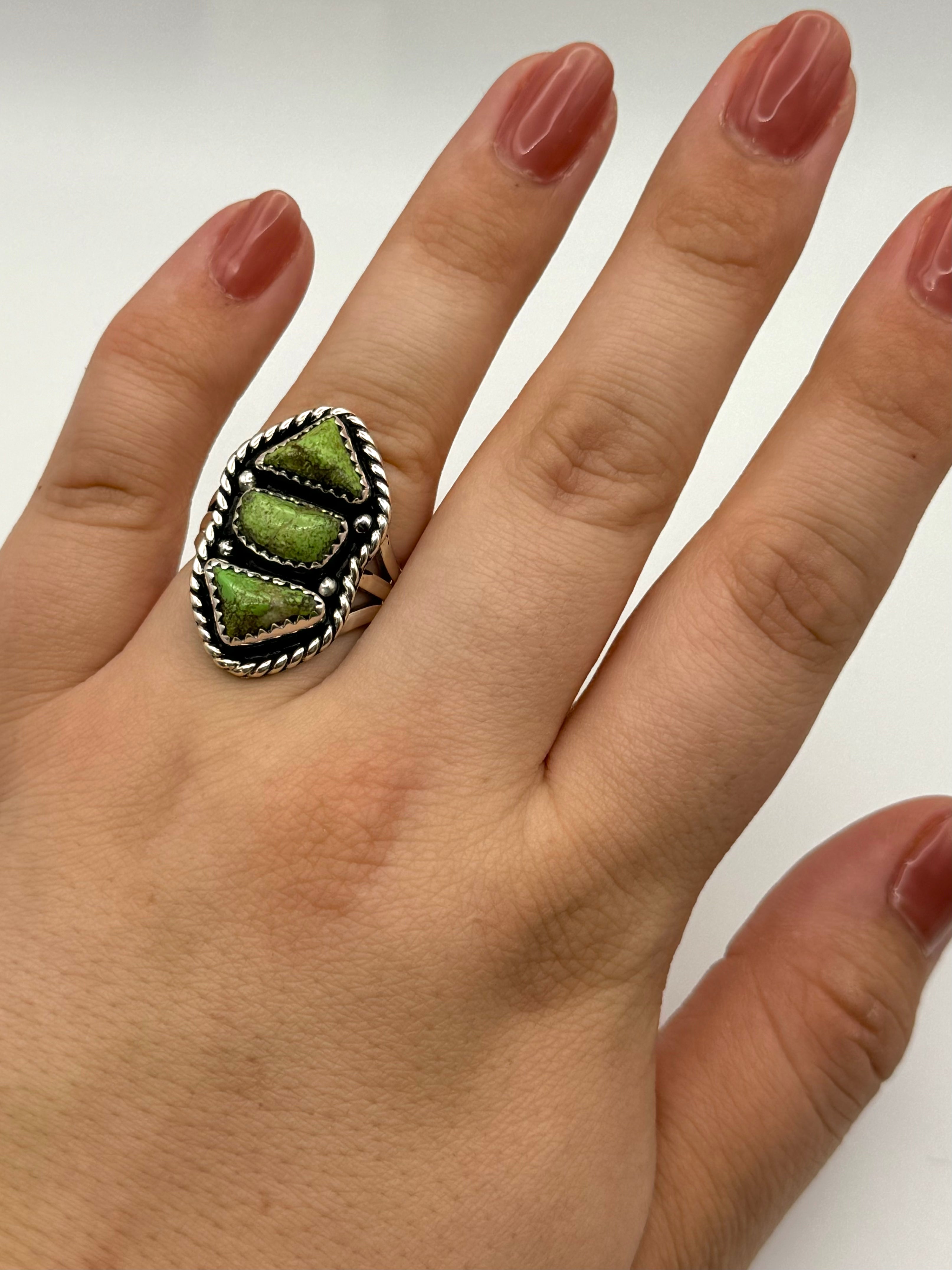 •GASPEITE - TÁÁ - 1• Navajo silver ring (size 8)