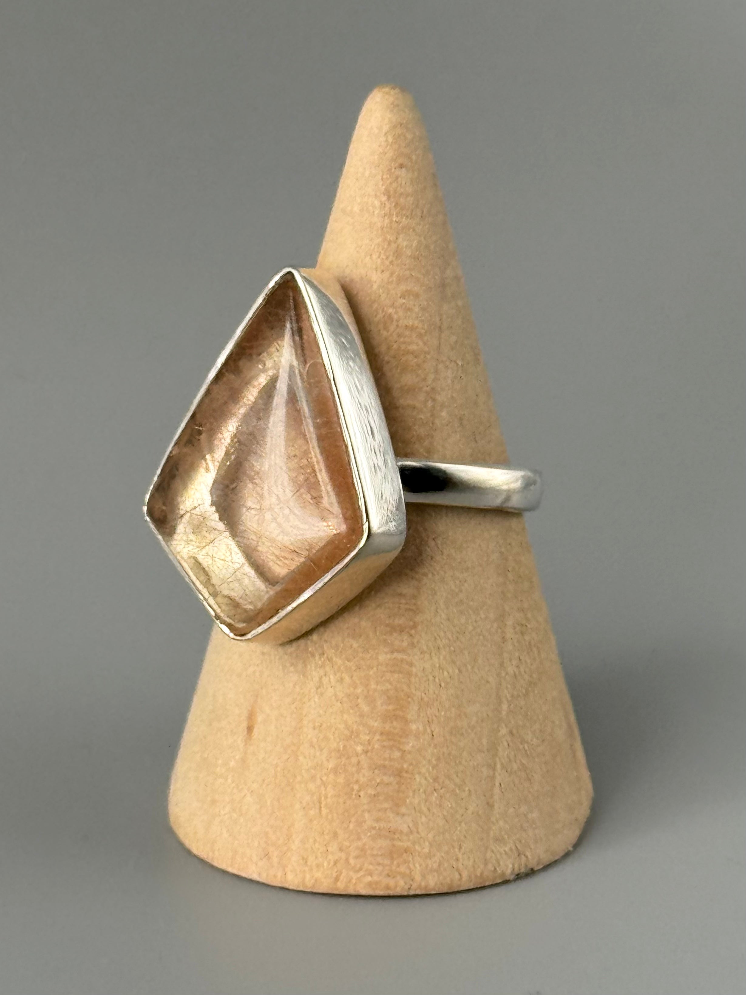 •RUTILATED QUARTZ - KITE• silver ring (size 9)
