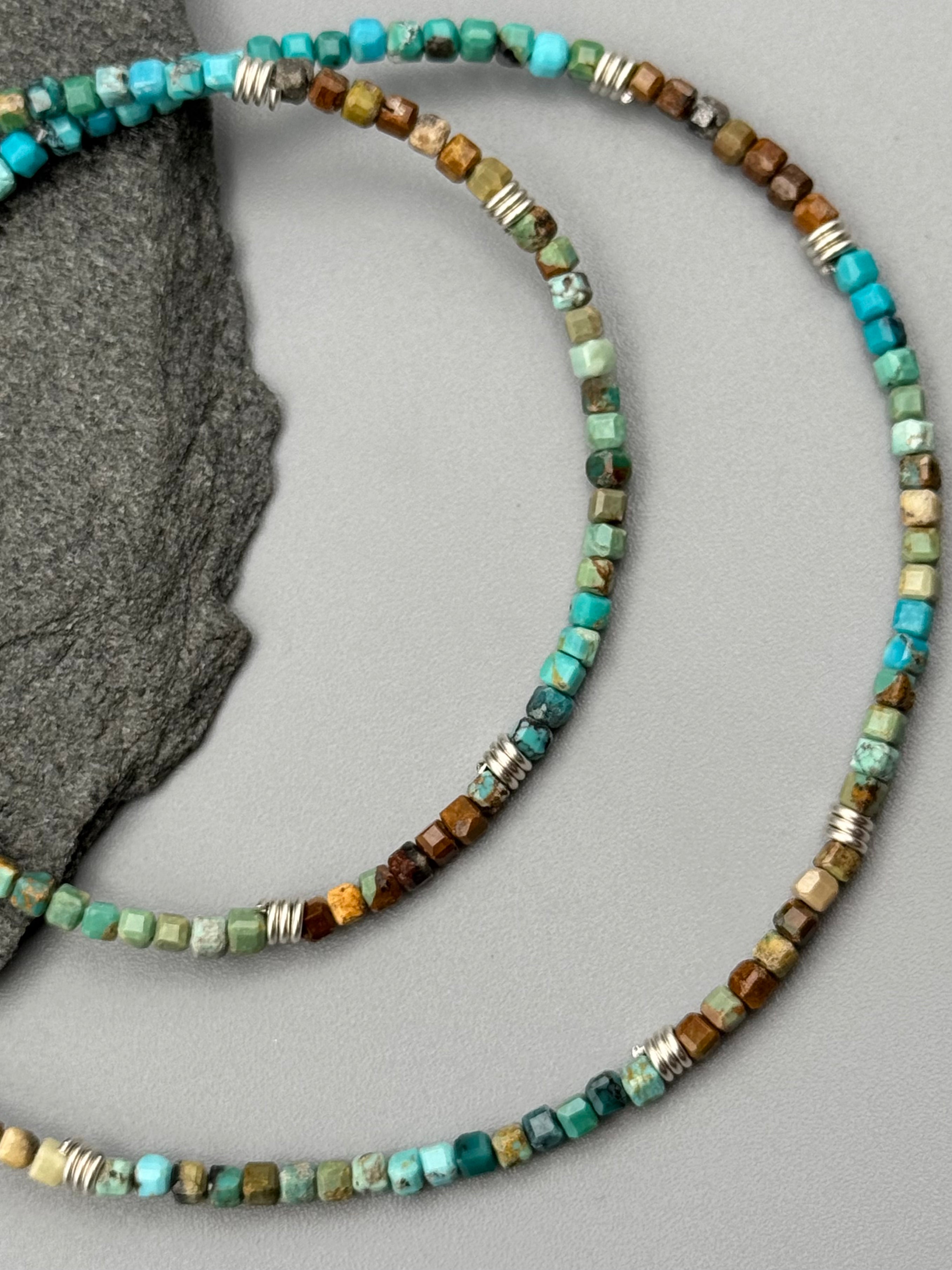 •LIL' COILS• turquoise + silver beaded necklace (16"-17.5" long)