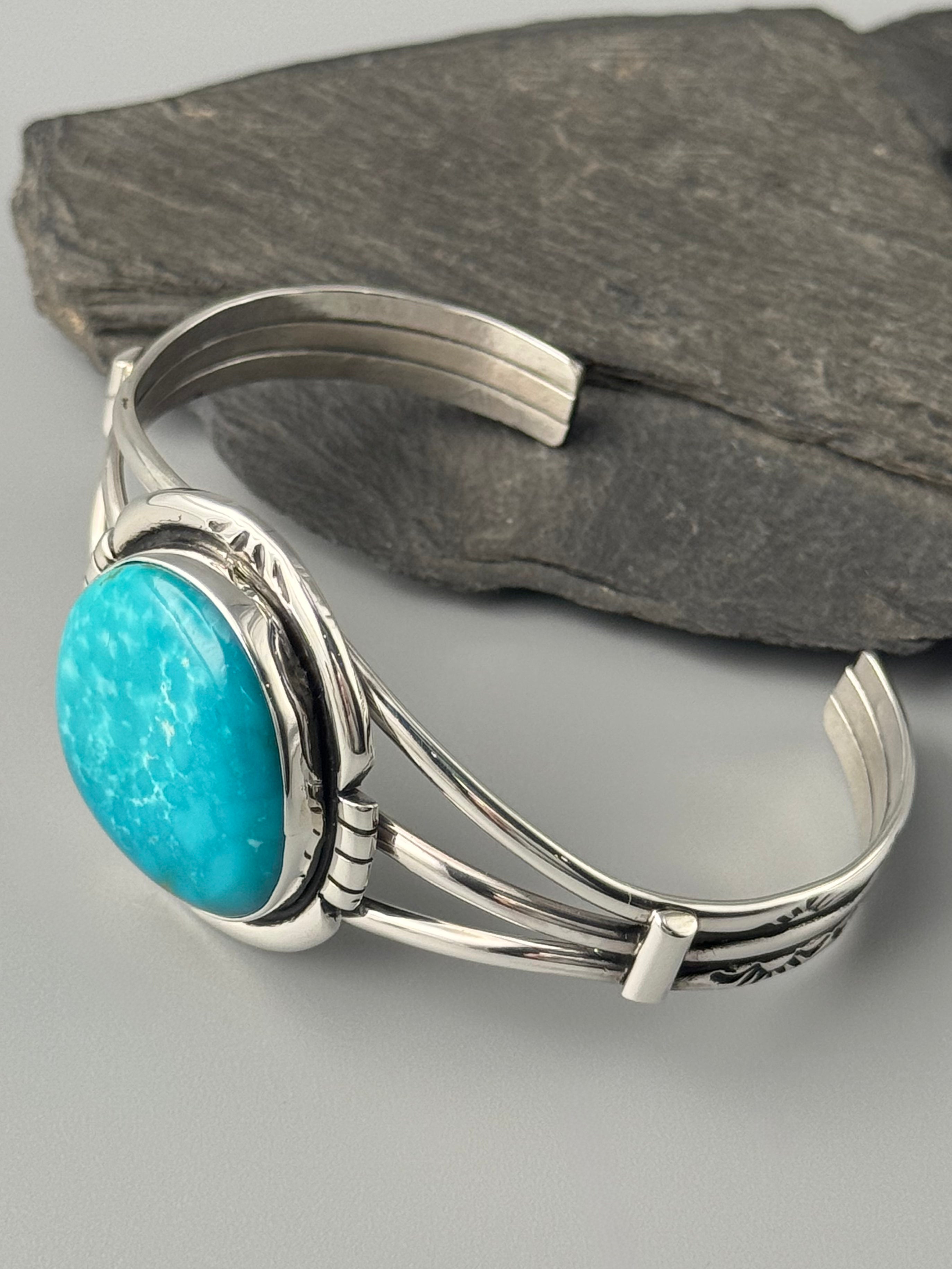 •KINGMAN TURQUOISE - BIG MOUNTAIN• Navajo sterling silver cuff bracelet (7.25" +/-)