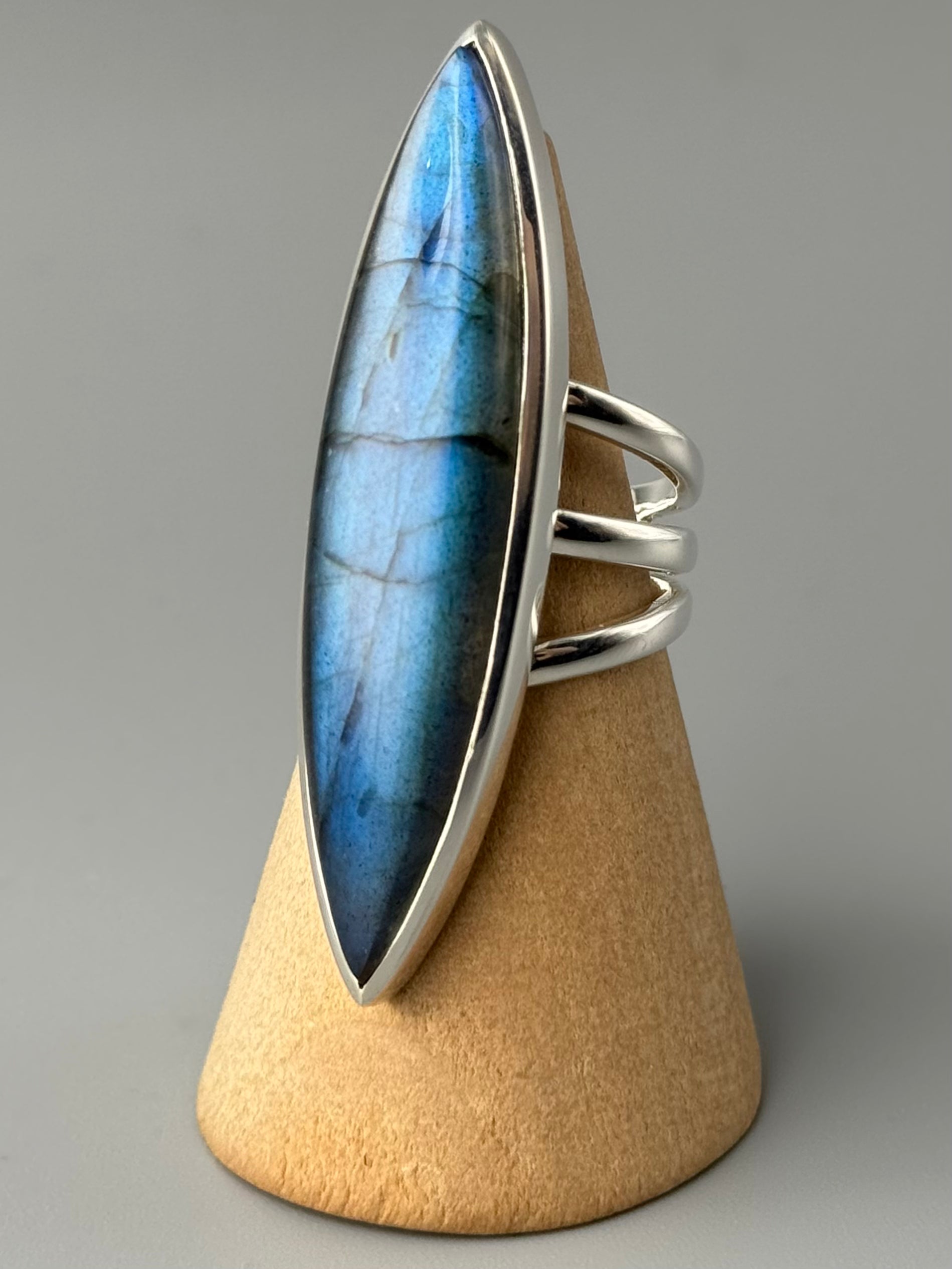 •LABRADORITE - DEEP MARQUISE• split band silver ring (various sizes)
