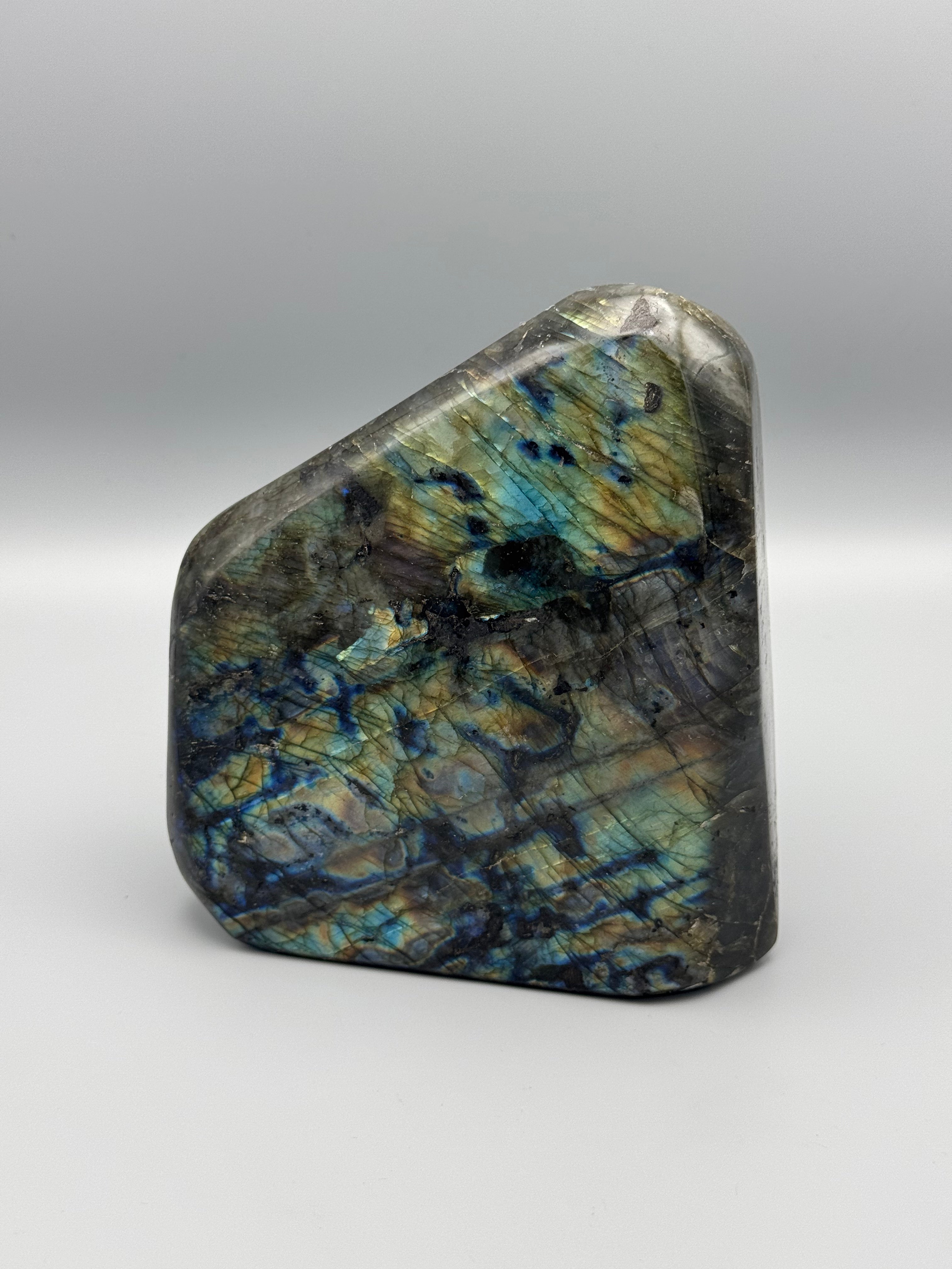 •LABRADORITE• smooth freeform