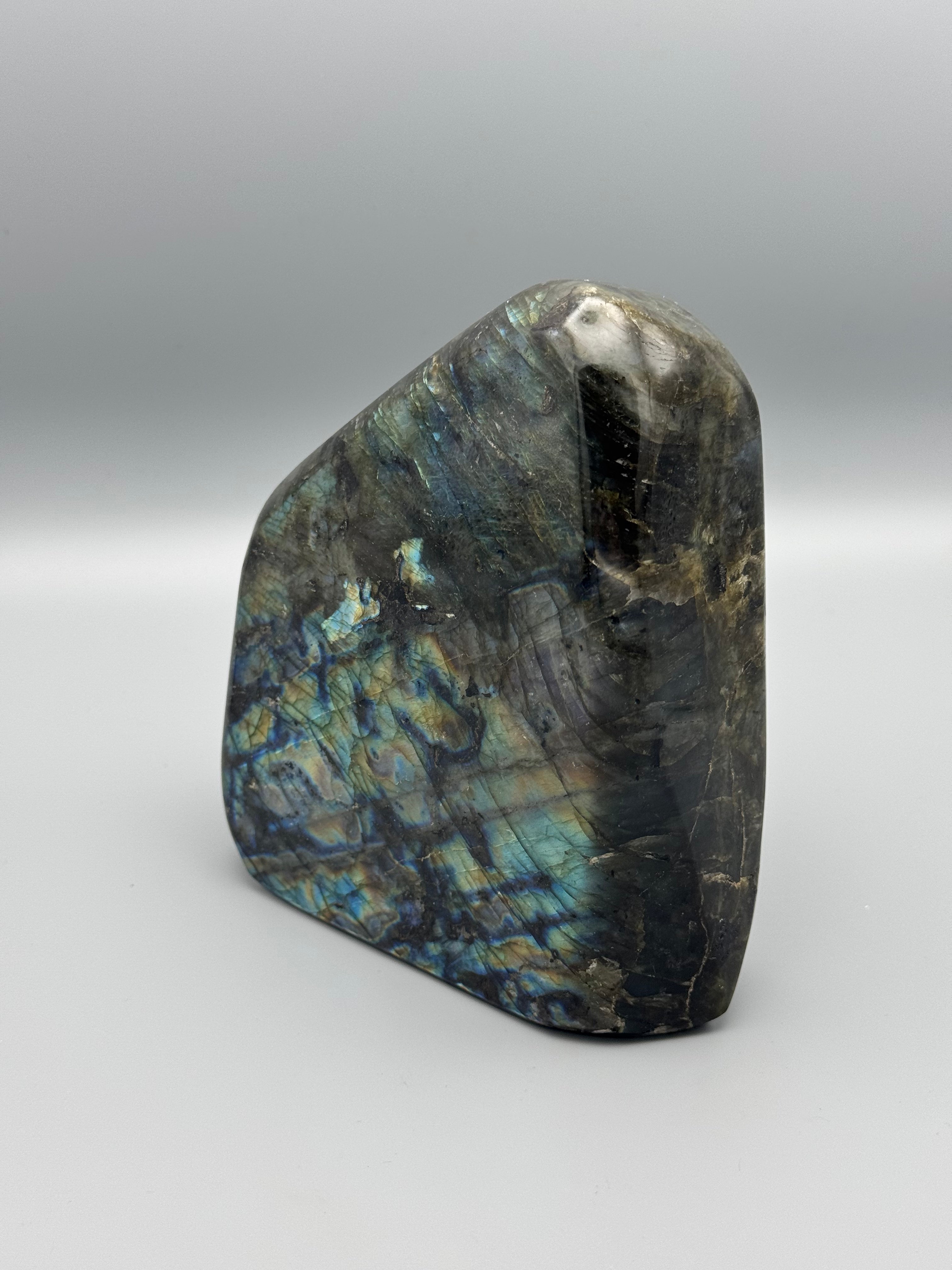 •LABRADORITE• smooth freeform