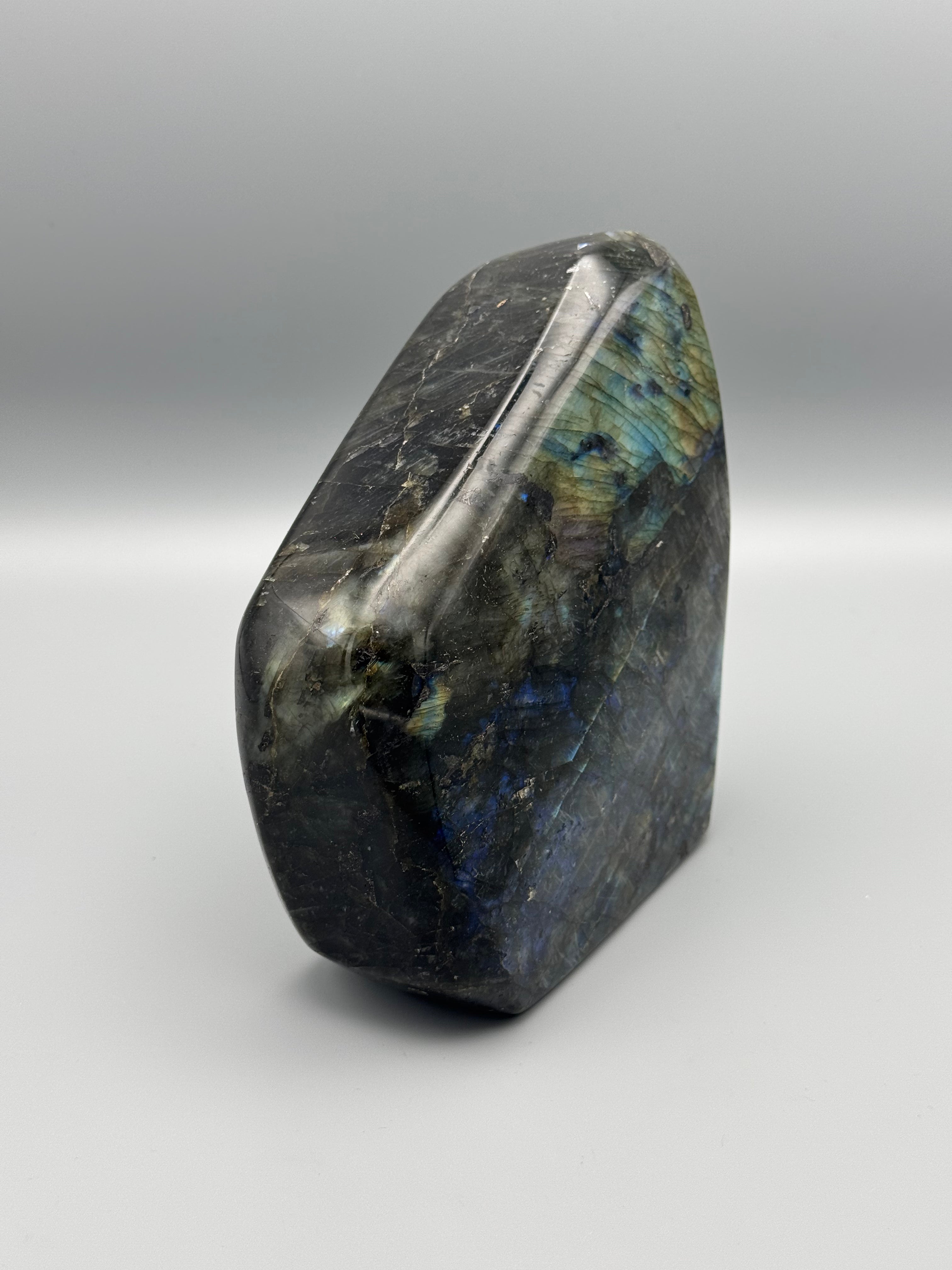 •LABRADORITE• smooth freeform