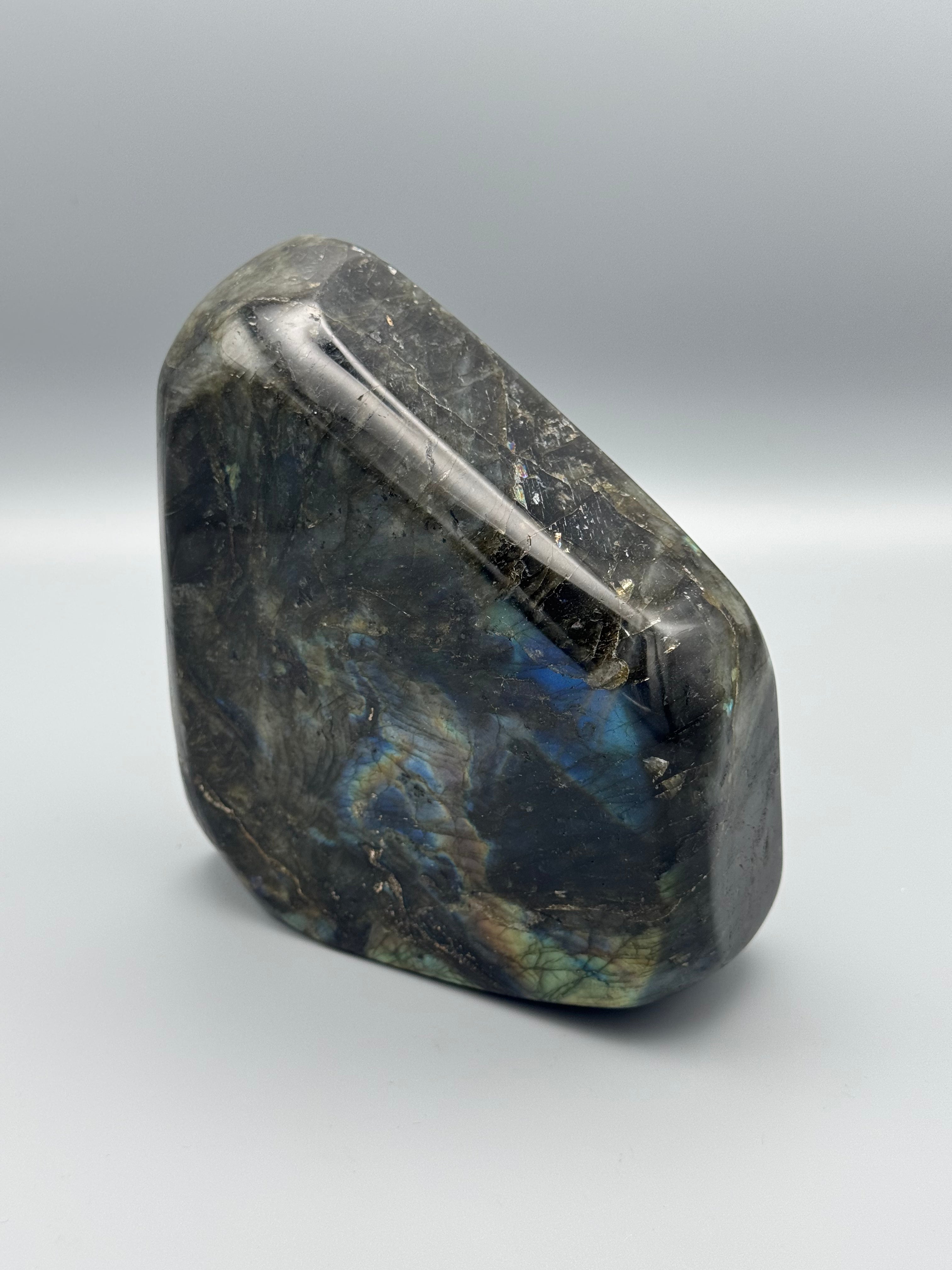•LABRADORITE• smooth freeform
