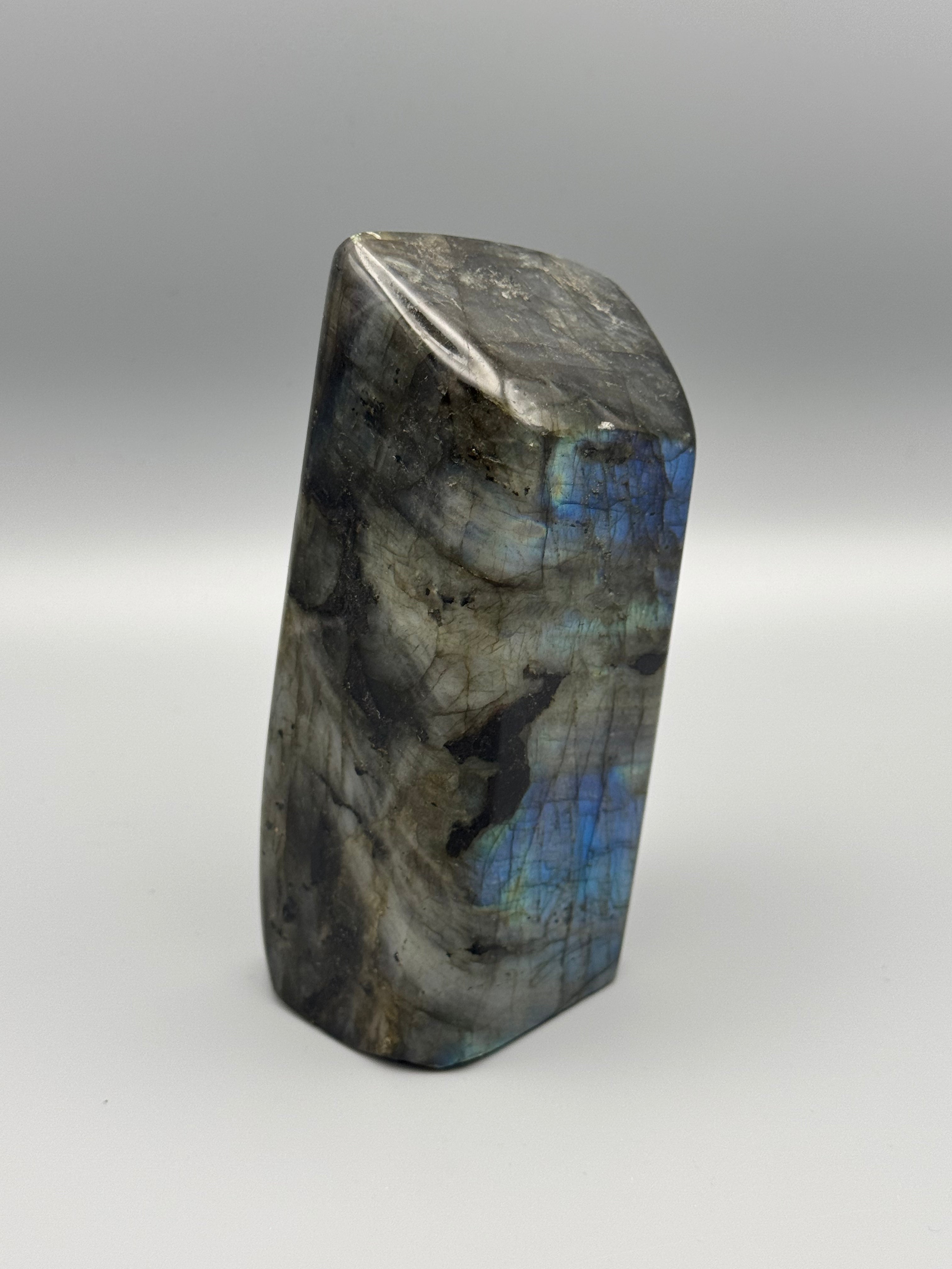 •LABRADORITE• smooth freeform