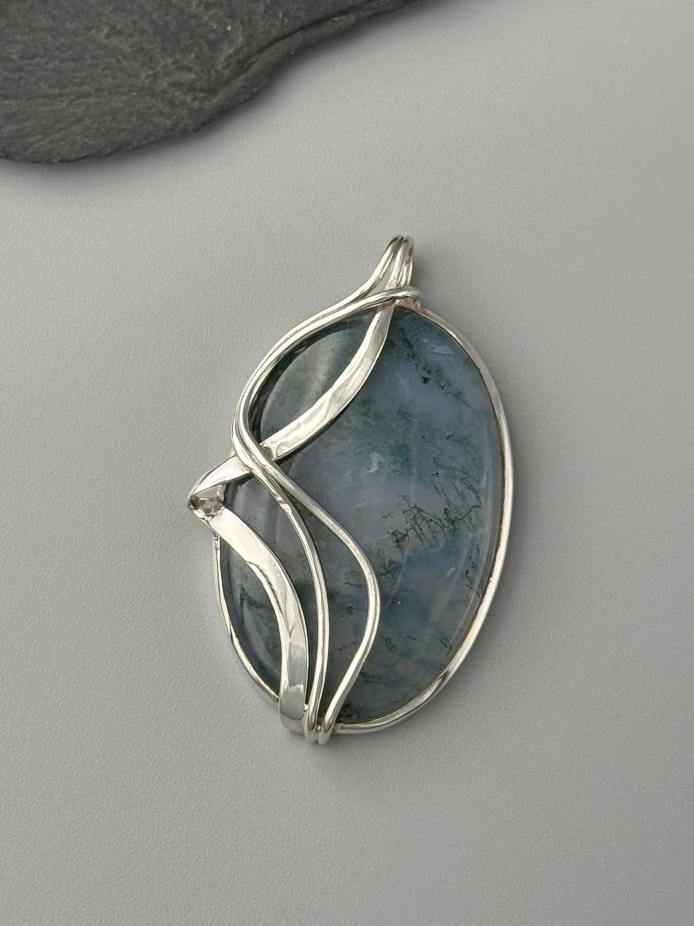 •MOSS AGATE - WIRE WRAPPED MEDIUM OVAL• sterling silver pendant