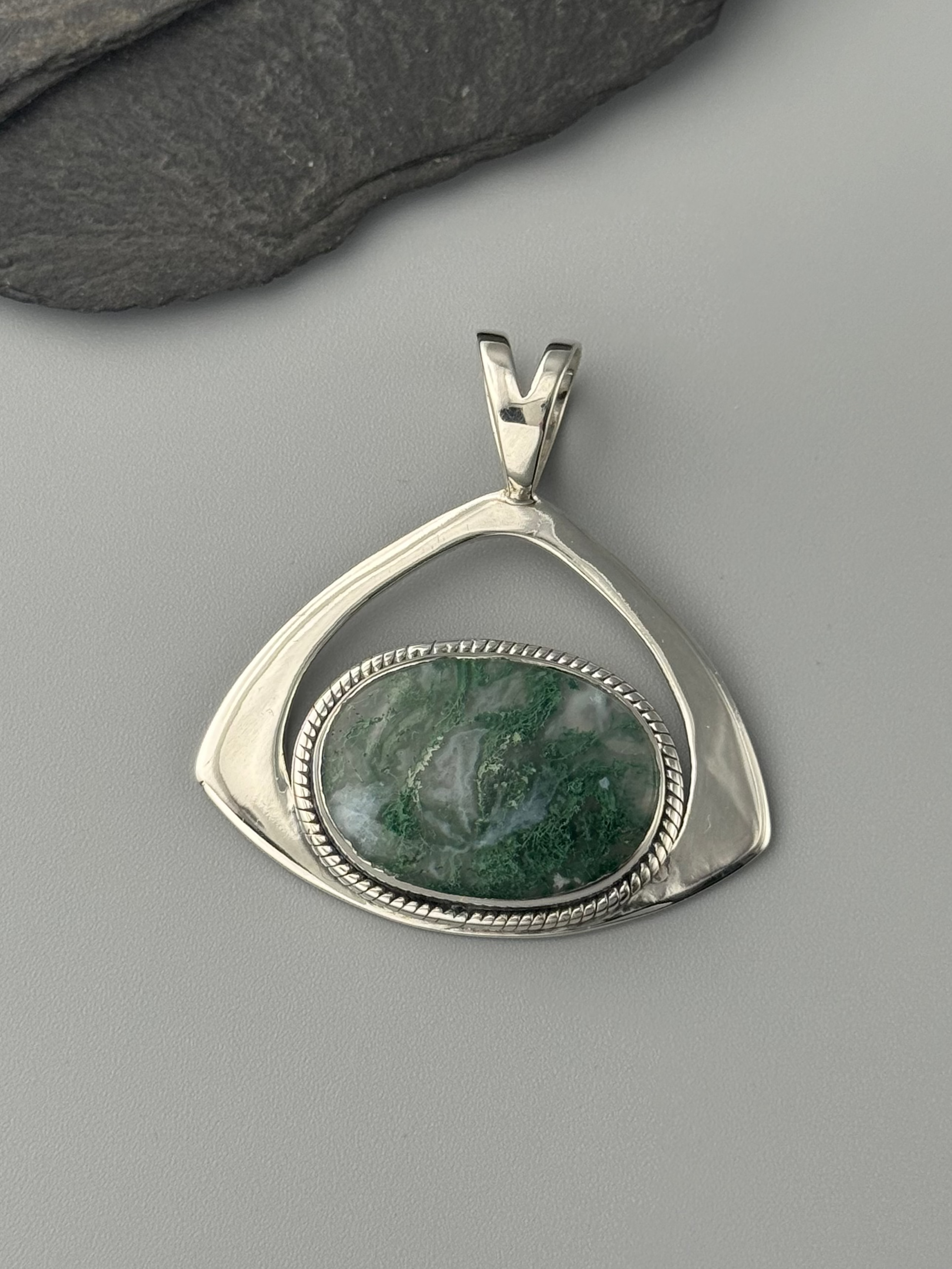 •MOSS AGATE - REULEAUX• sterling silver pendant