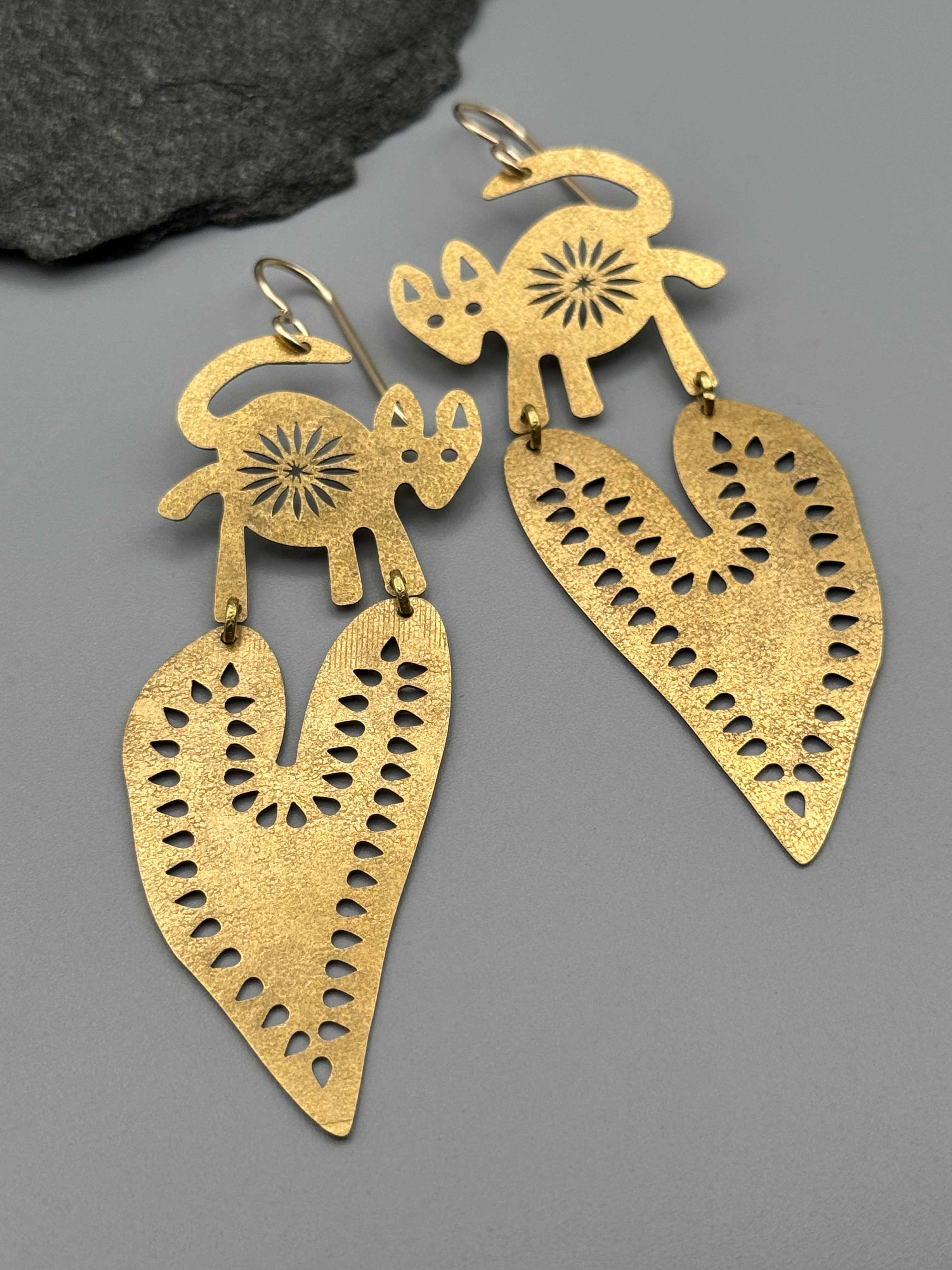 •HEART KEEPER• gold dangle earrings