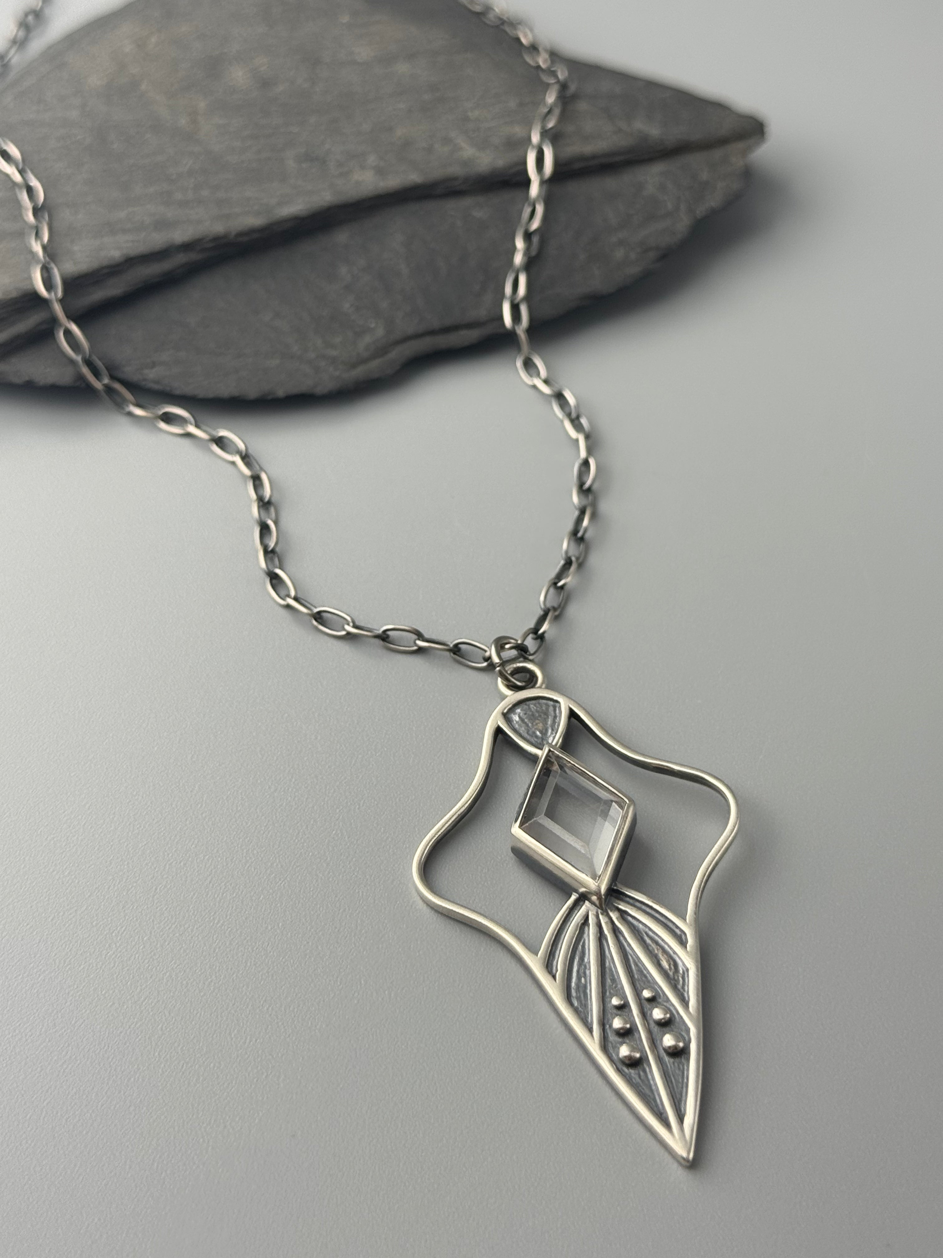 •MIND'S EYE• quartz + silver necklace (16" long)