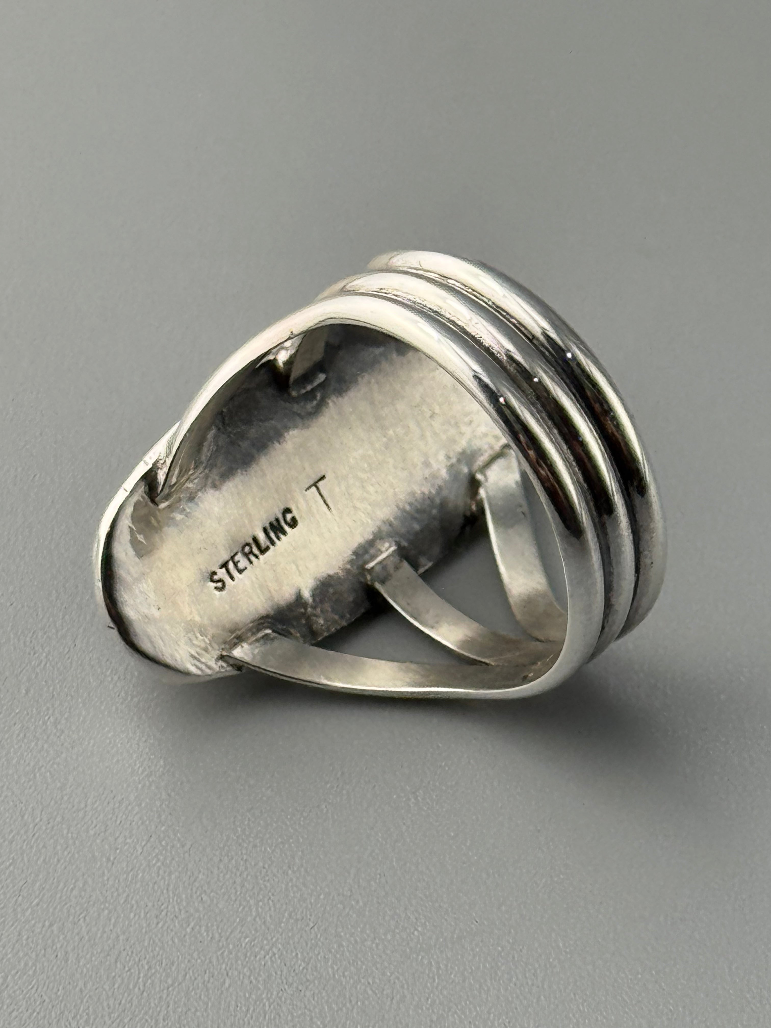 •WHITE BUFFALO TURQUOISE - SMUDGE• Navajo silver ring (size 7.5)