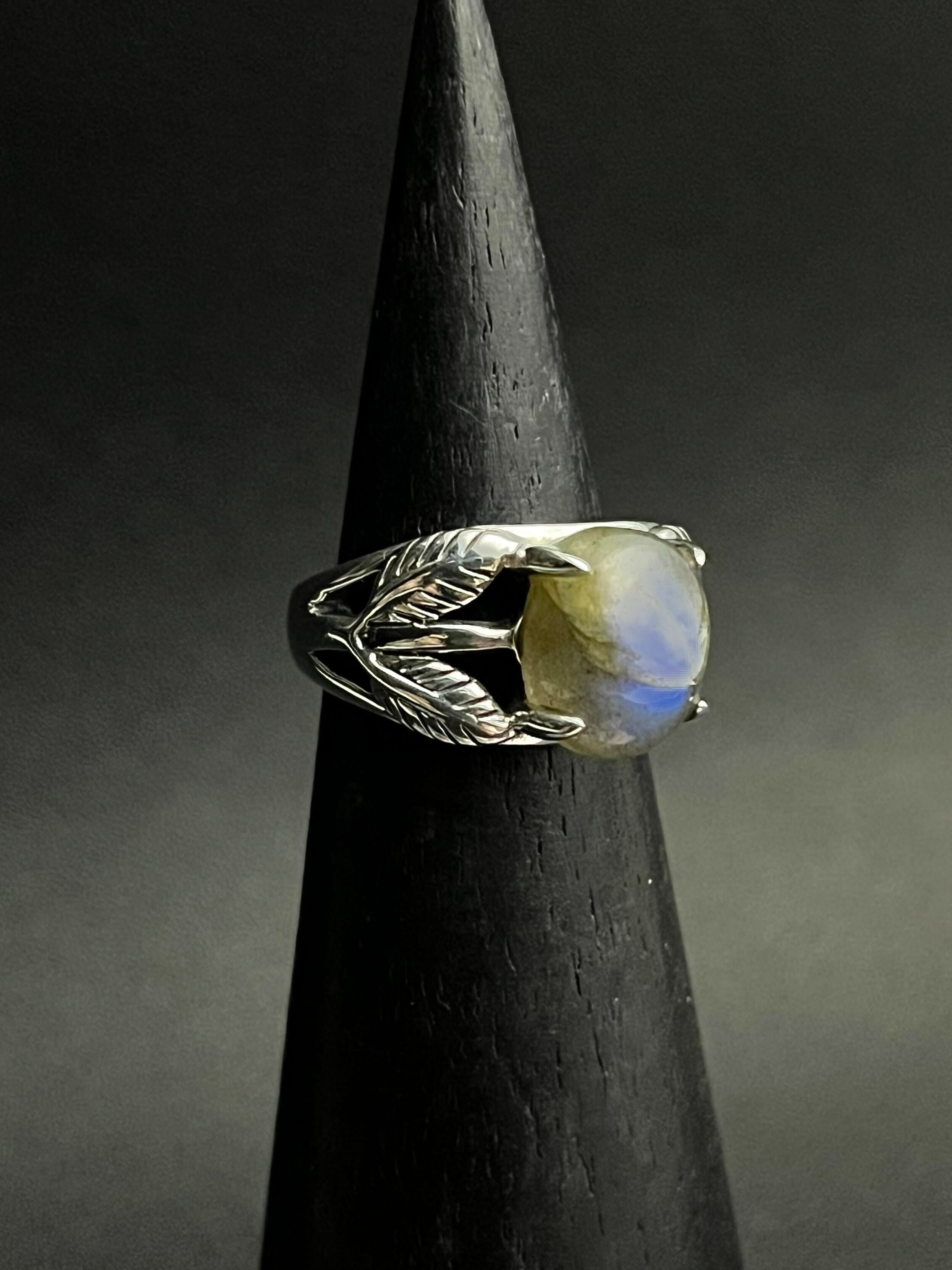 •LEAFY• labradorite + silver ring - size 5.75