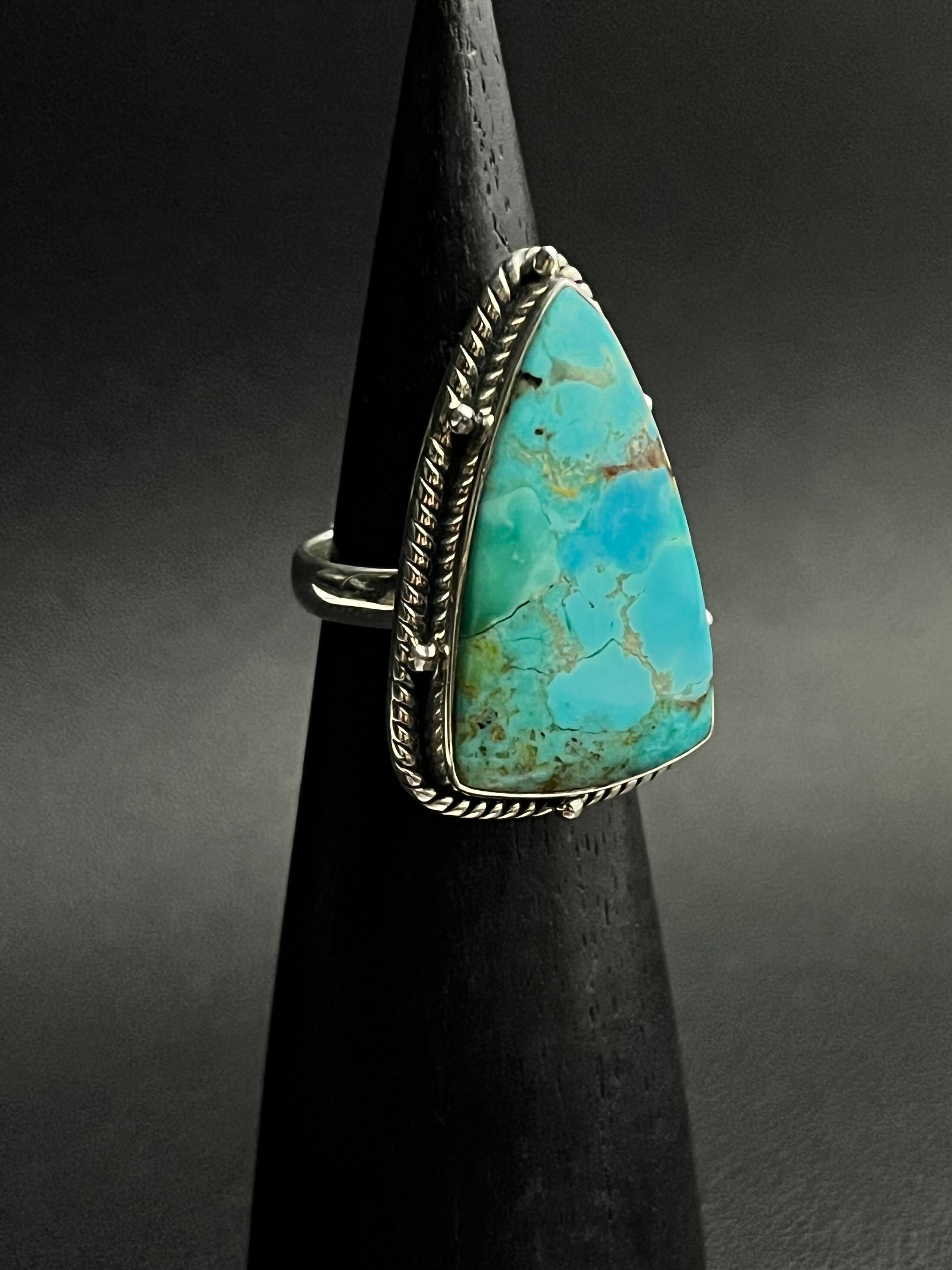 •TURQUOISE - SPEARHEAD• rope bezel silver ring (size 9)