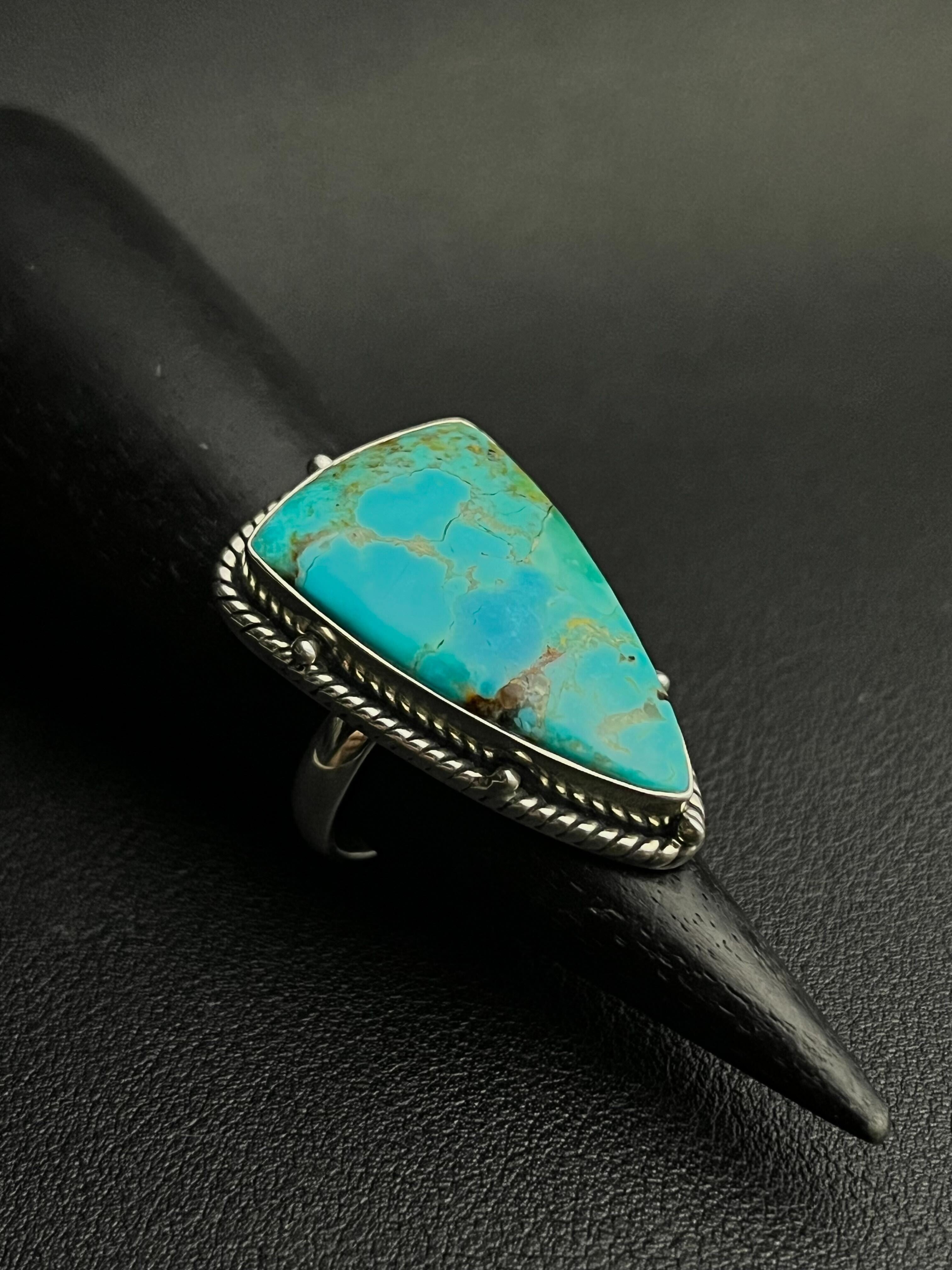 •TURQUOISE - SPEARHEAD• rope bezel silver ring (size 9)
