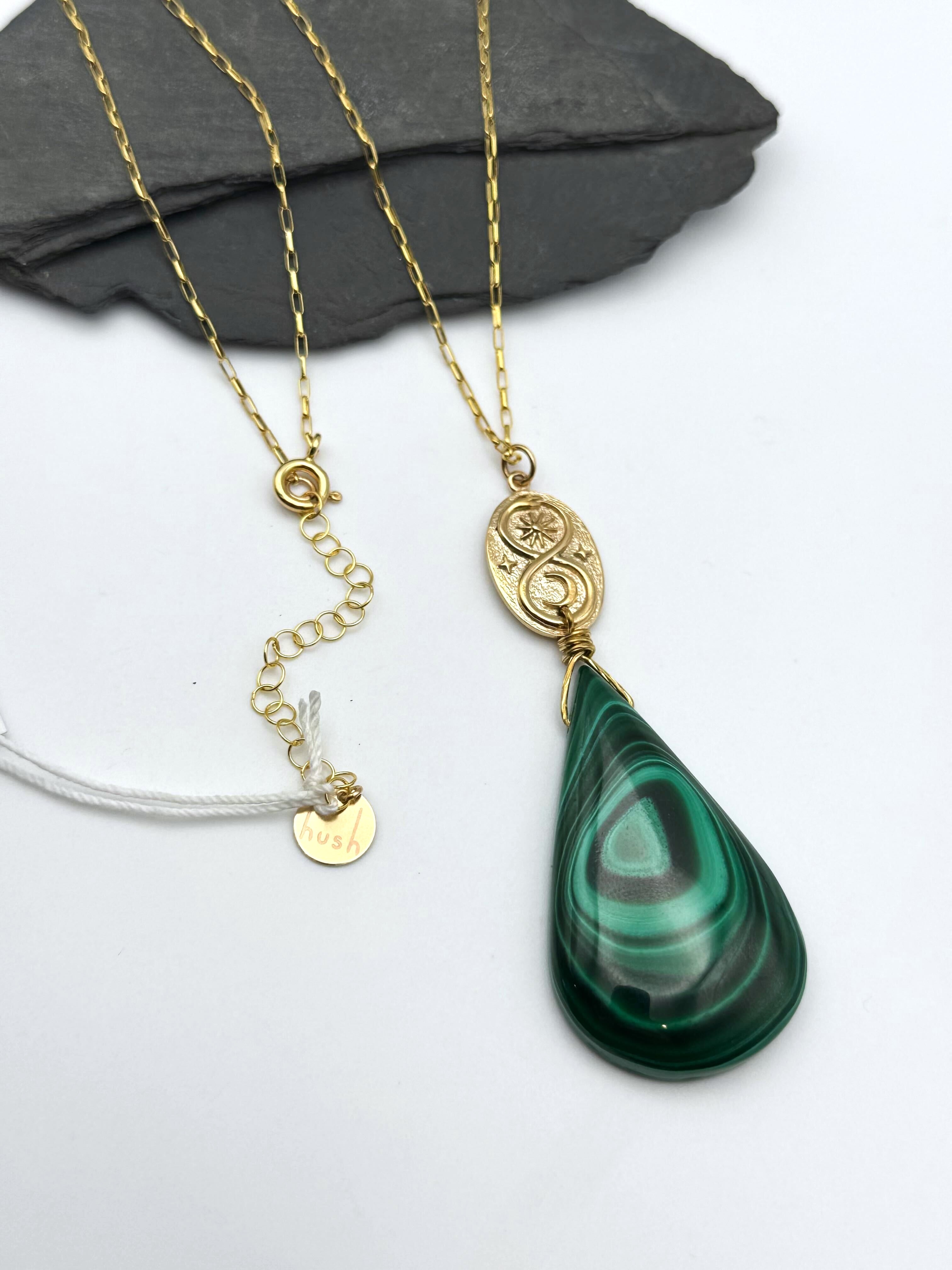 •SUEÑO• malachite + infinity snake + gold necklace (18"-20" long)