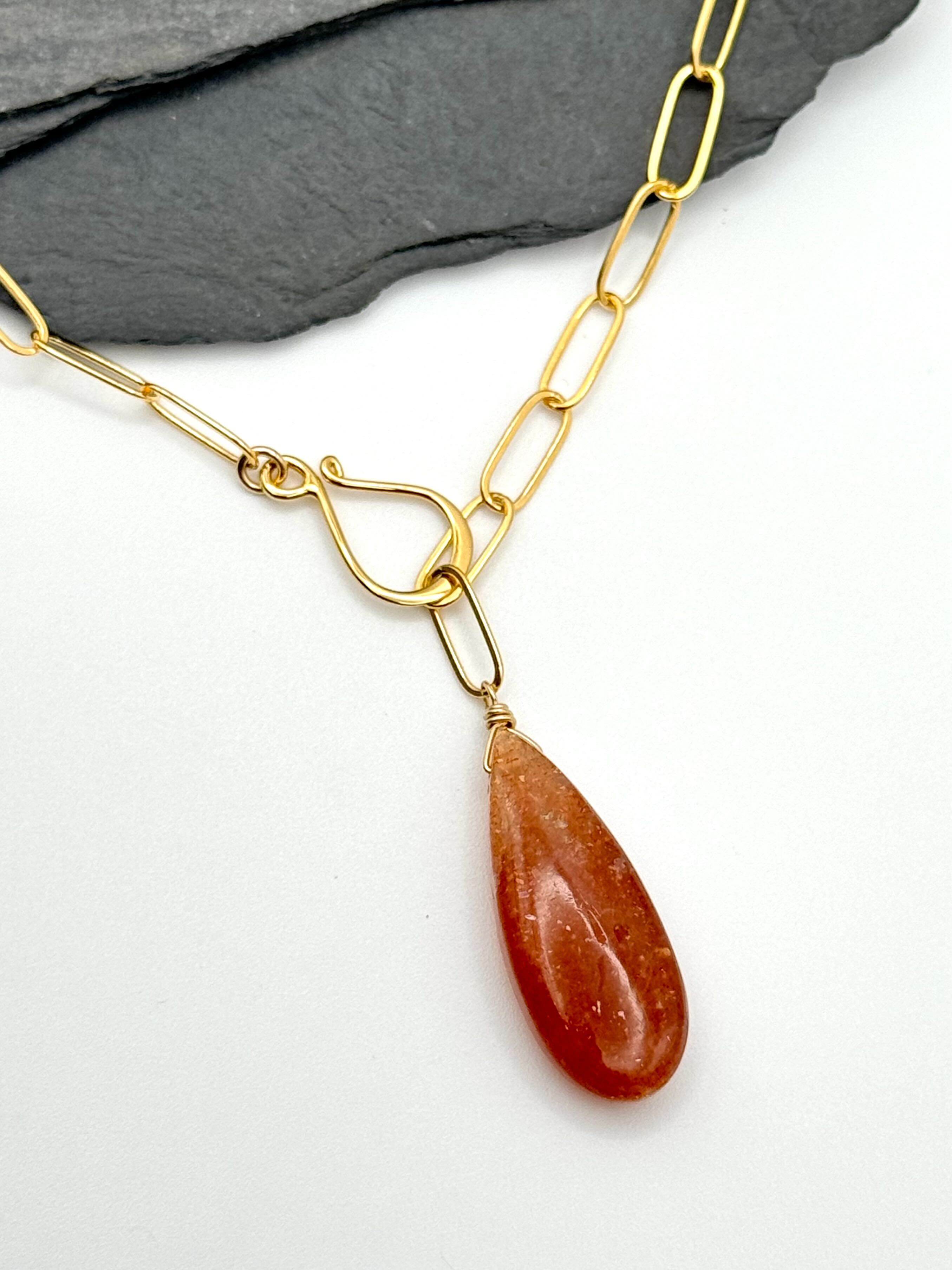 •LINKED• sunstone + gold necklace (adj to 20")