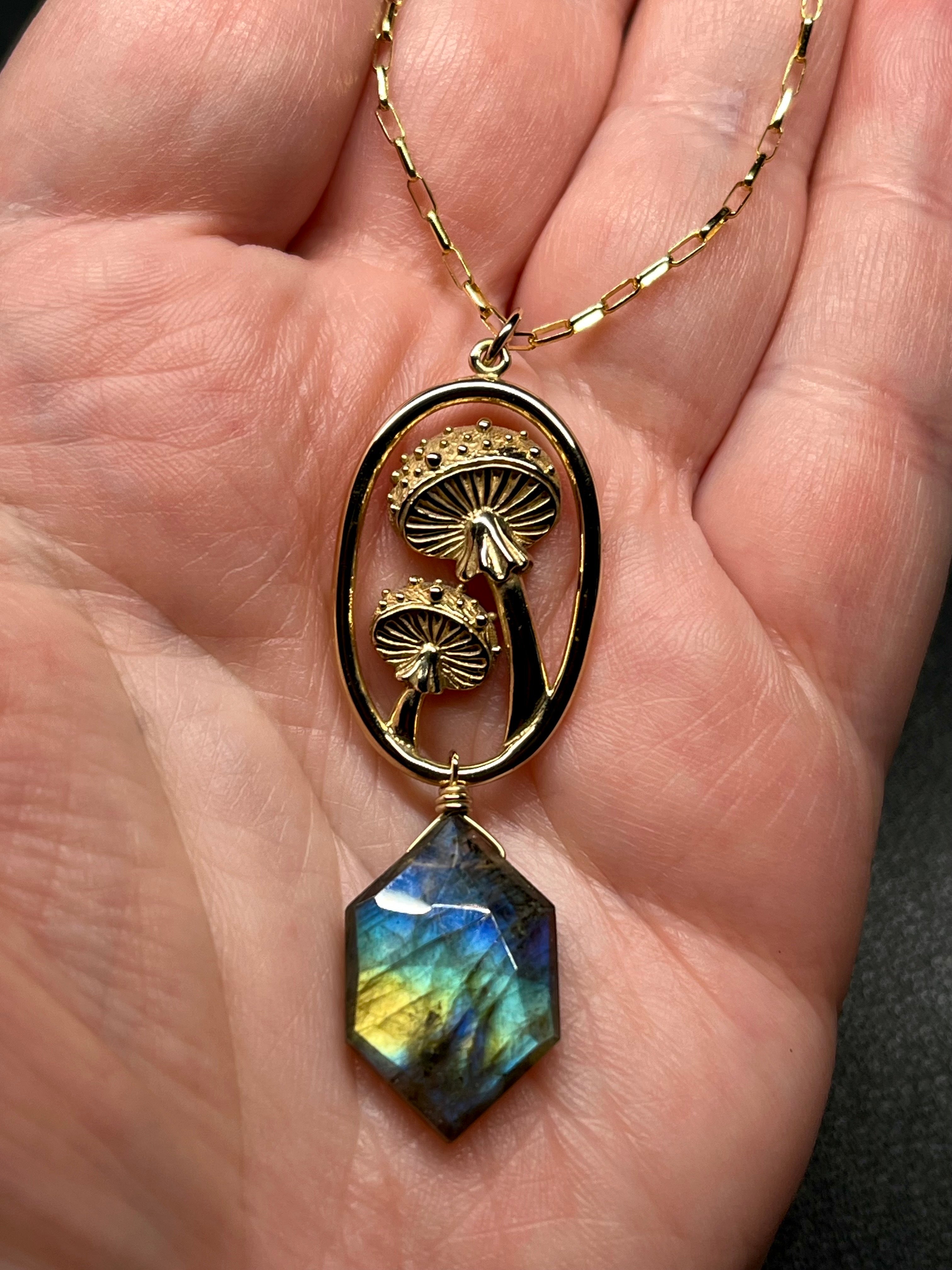 •UNDERSTORY• labradorite + agarics + gold necklace (18"-20")