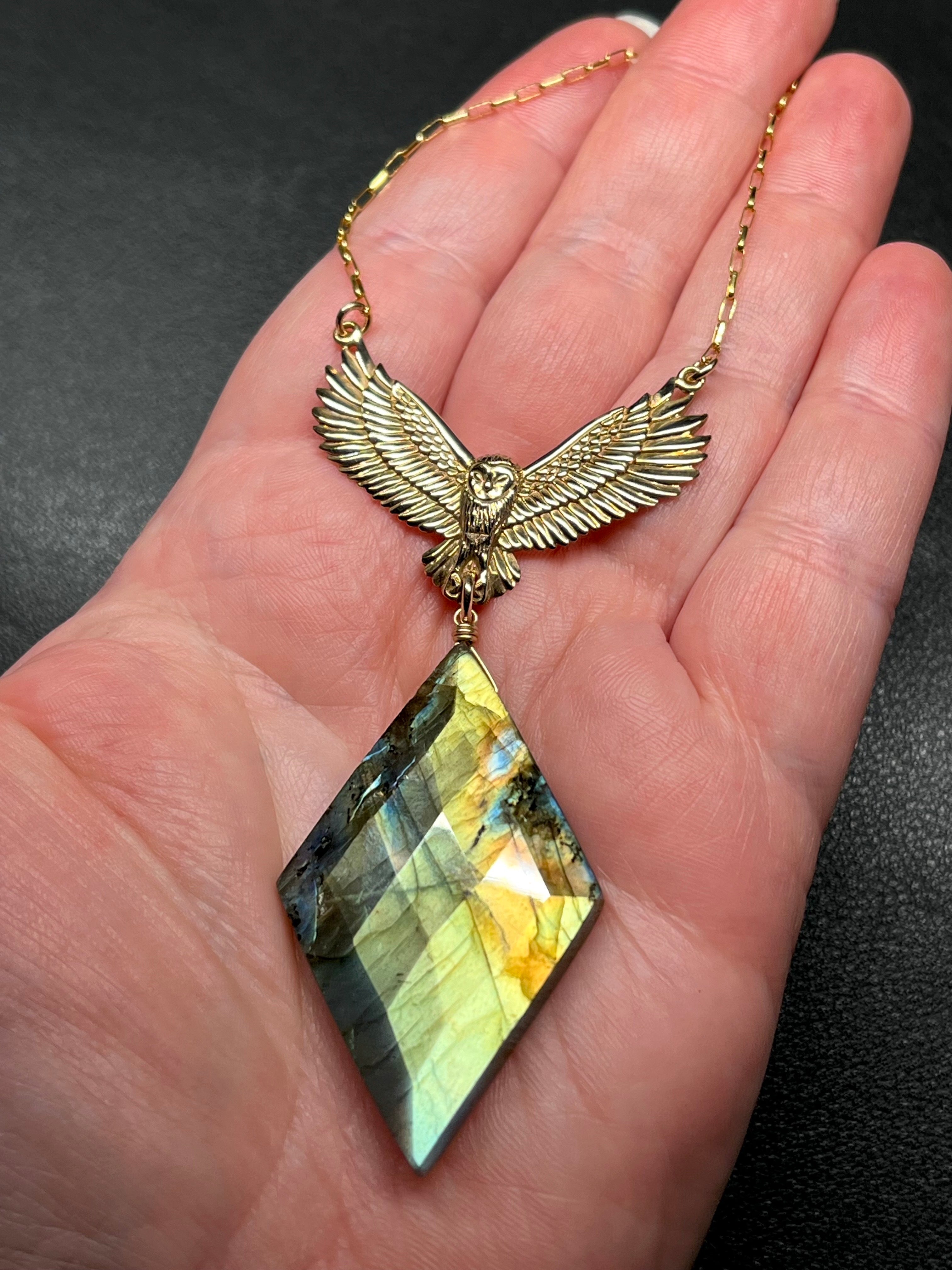 •SUEÑO• labradorite + owl + gold necklace (18"-20")