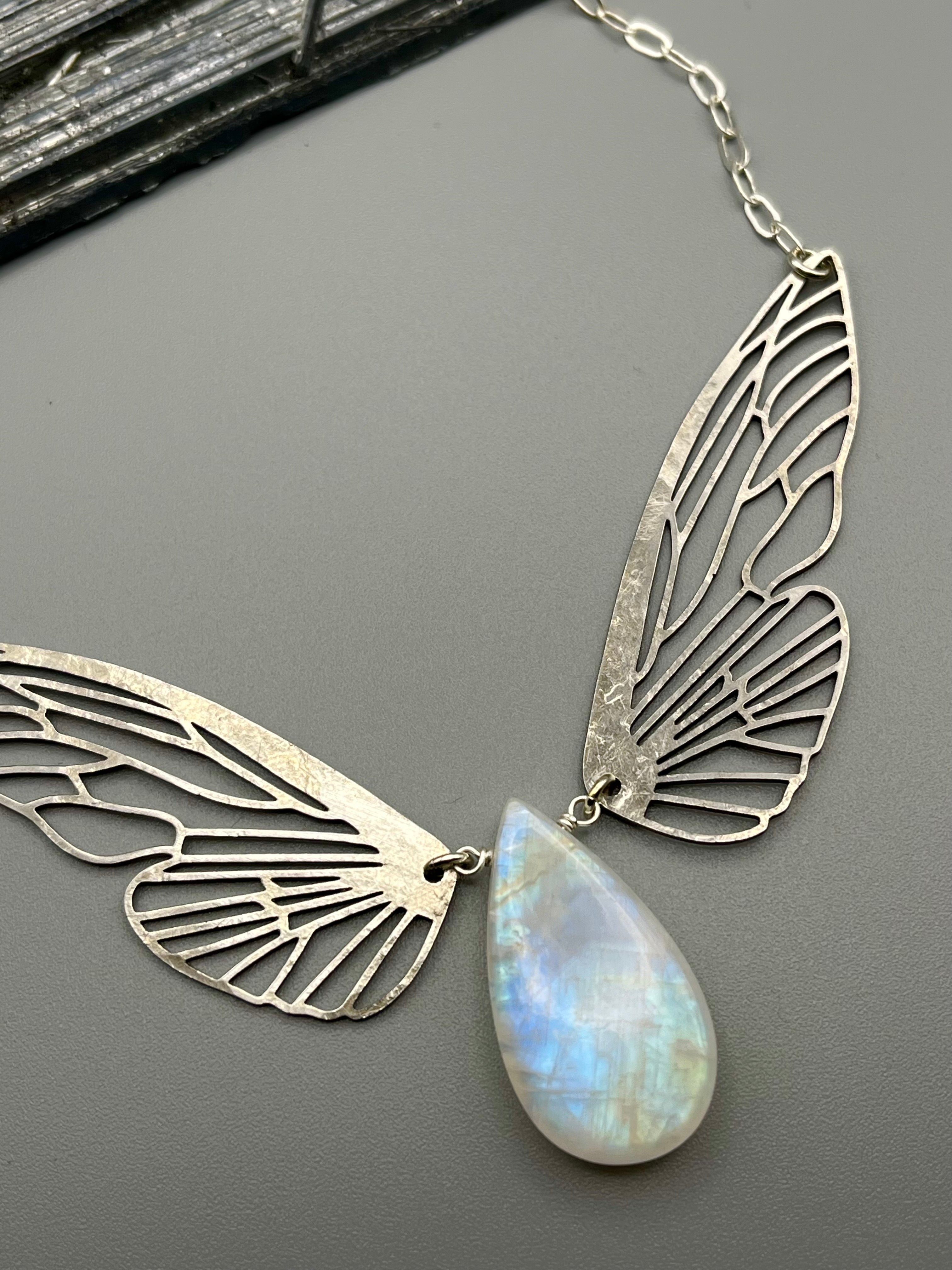 •METAMORPH• rainbow moonstone + silver necklace (18"-20" long)