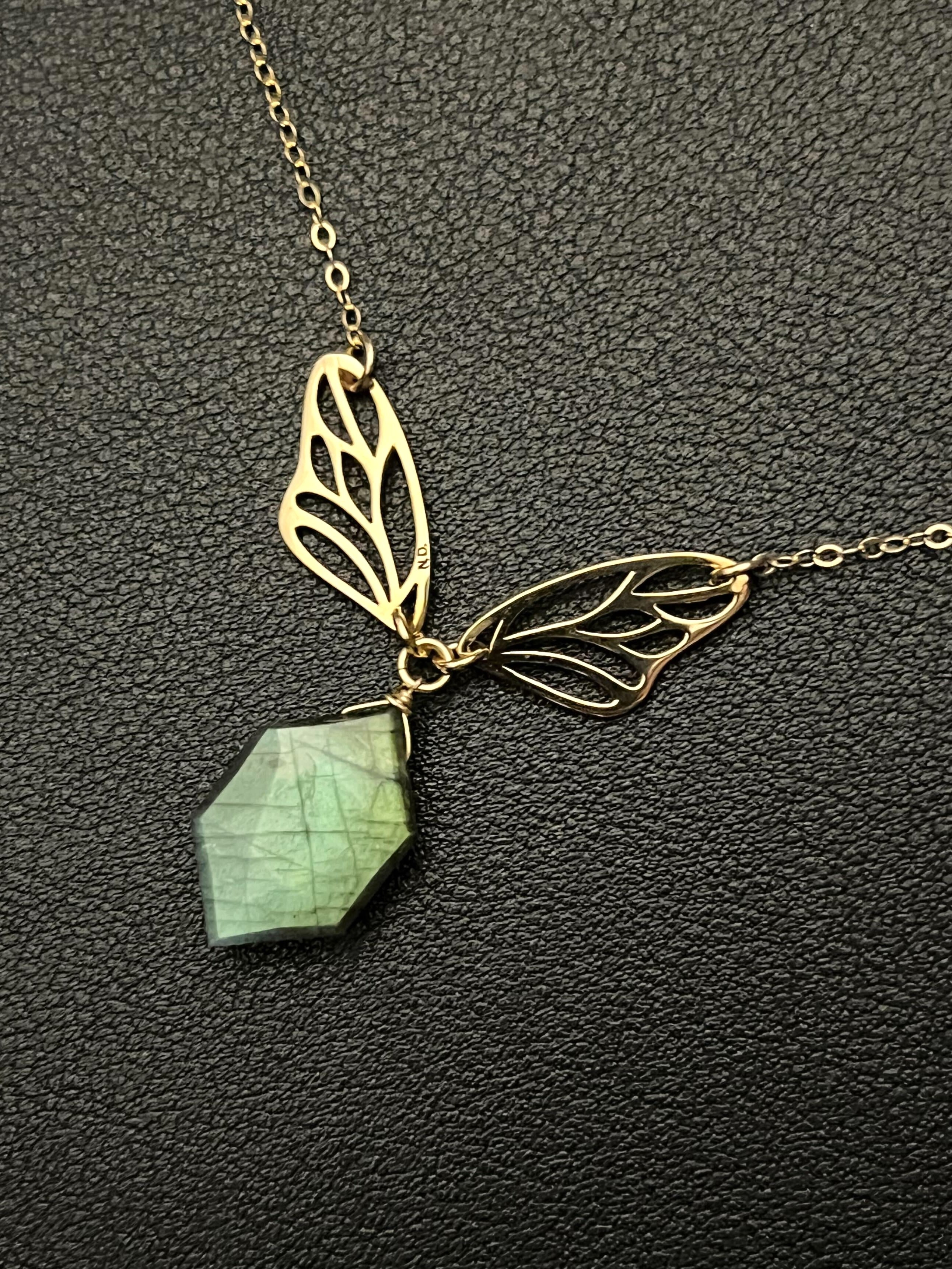 •GUIDE• labradorite + gold necklace (16"-18")