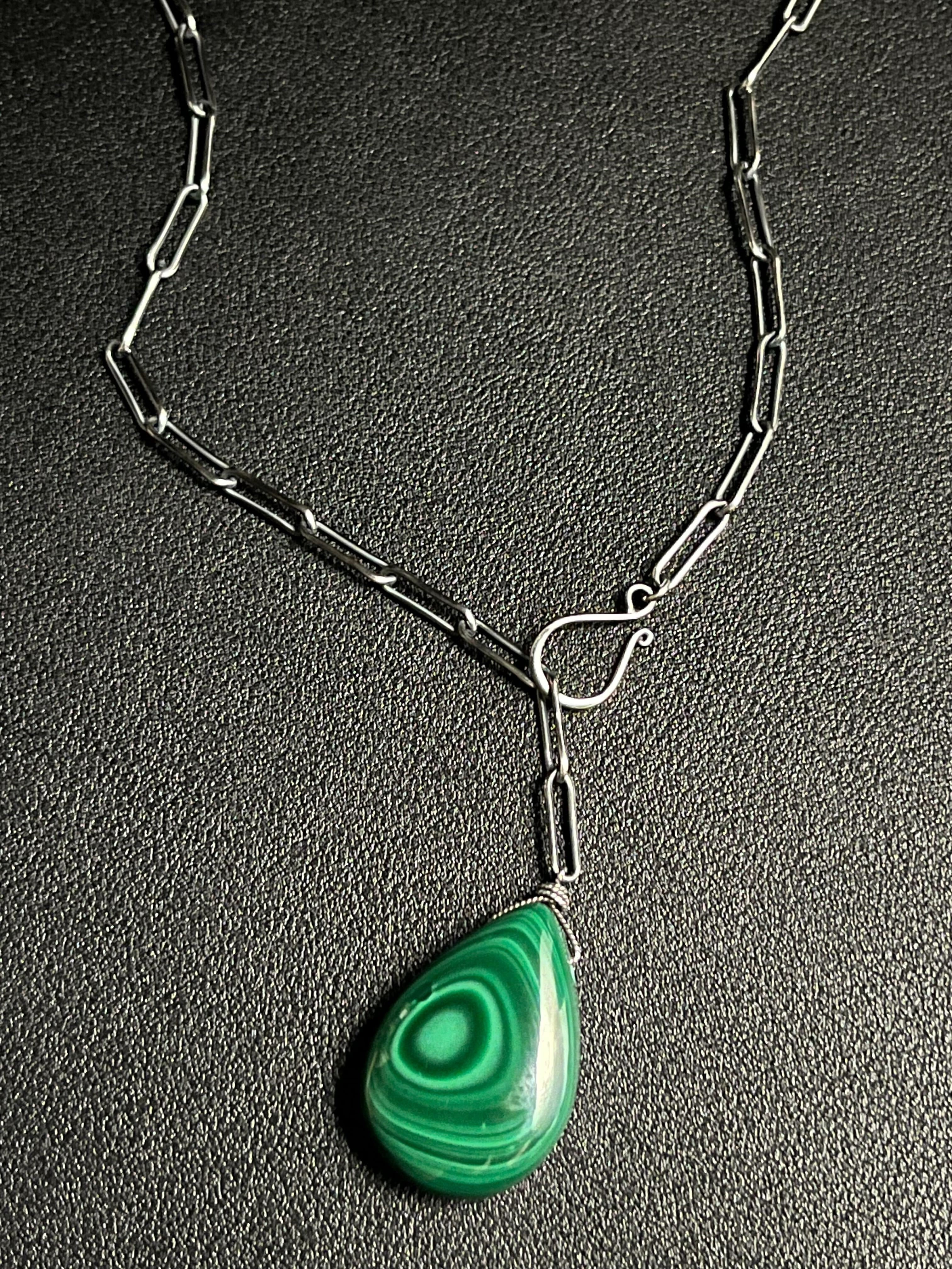 •LINKED• malachite + oxidized silver necklace (19")