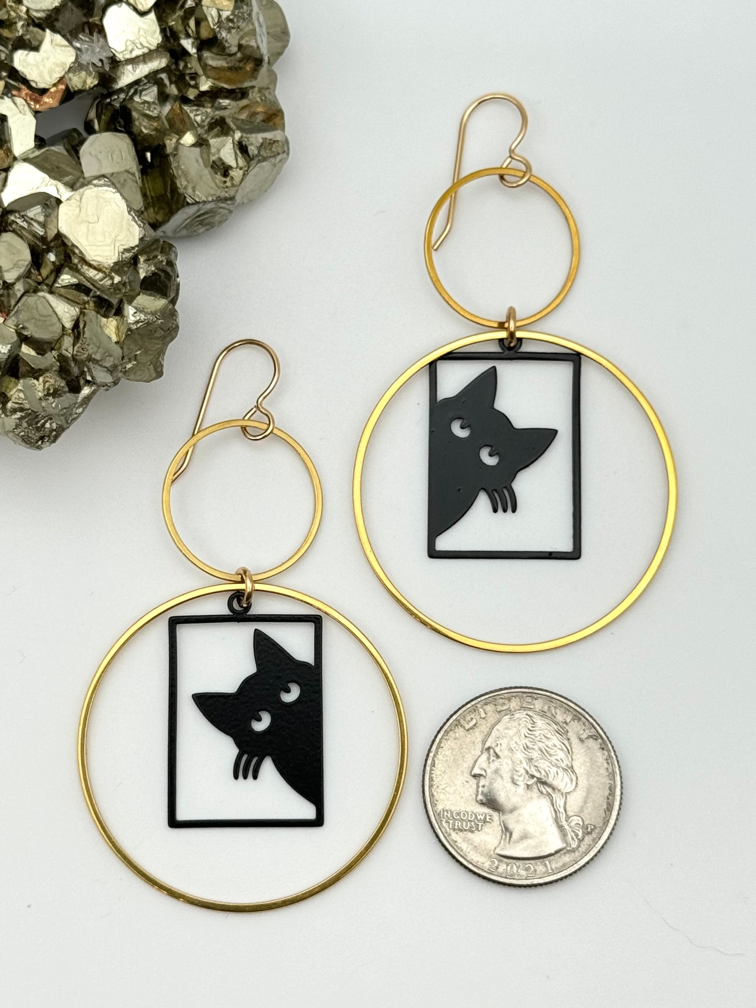 •SALEM• larger gold & black hoop earrings