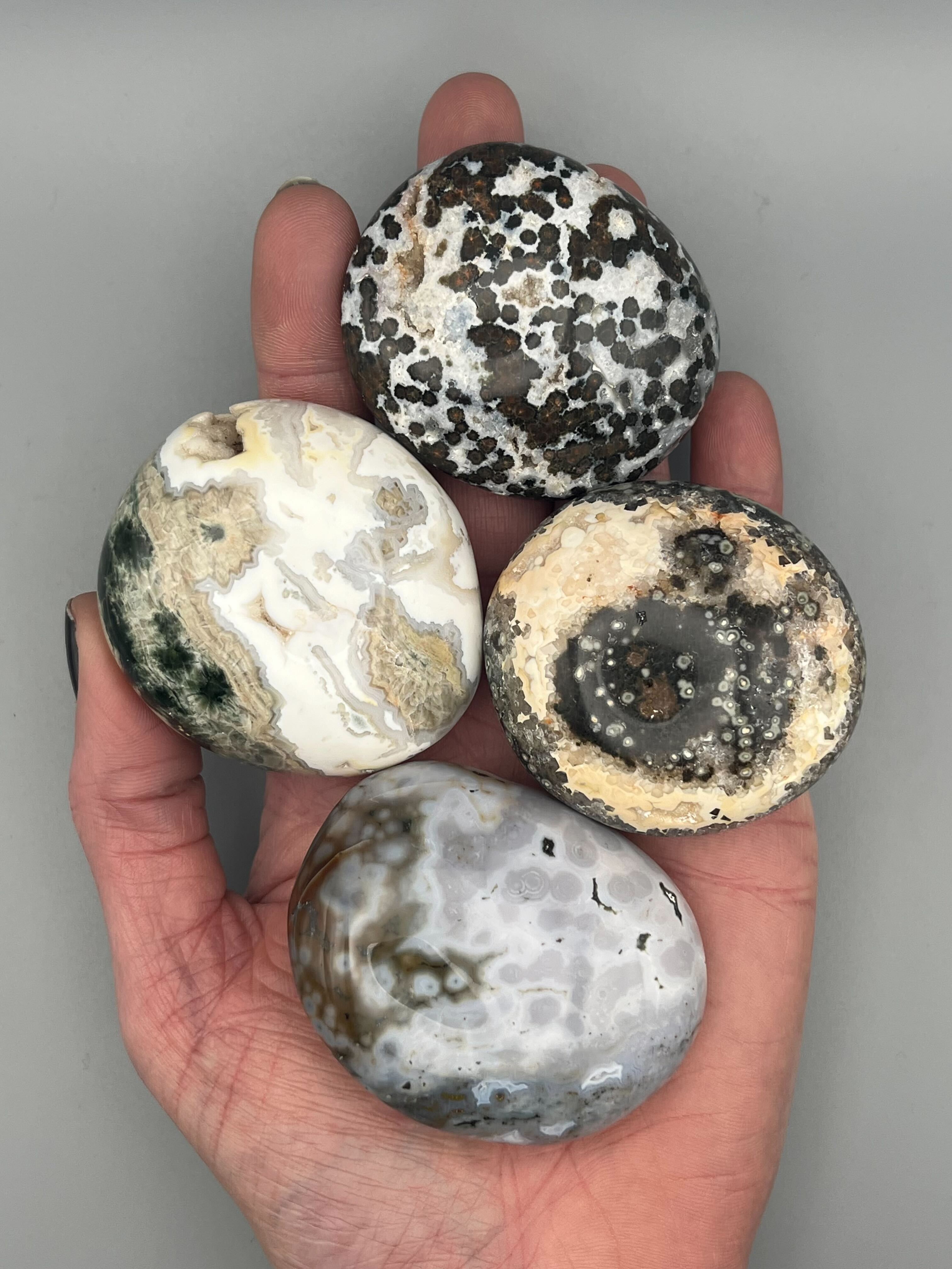 •OCEAN JASPER 🜃• palm stone