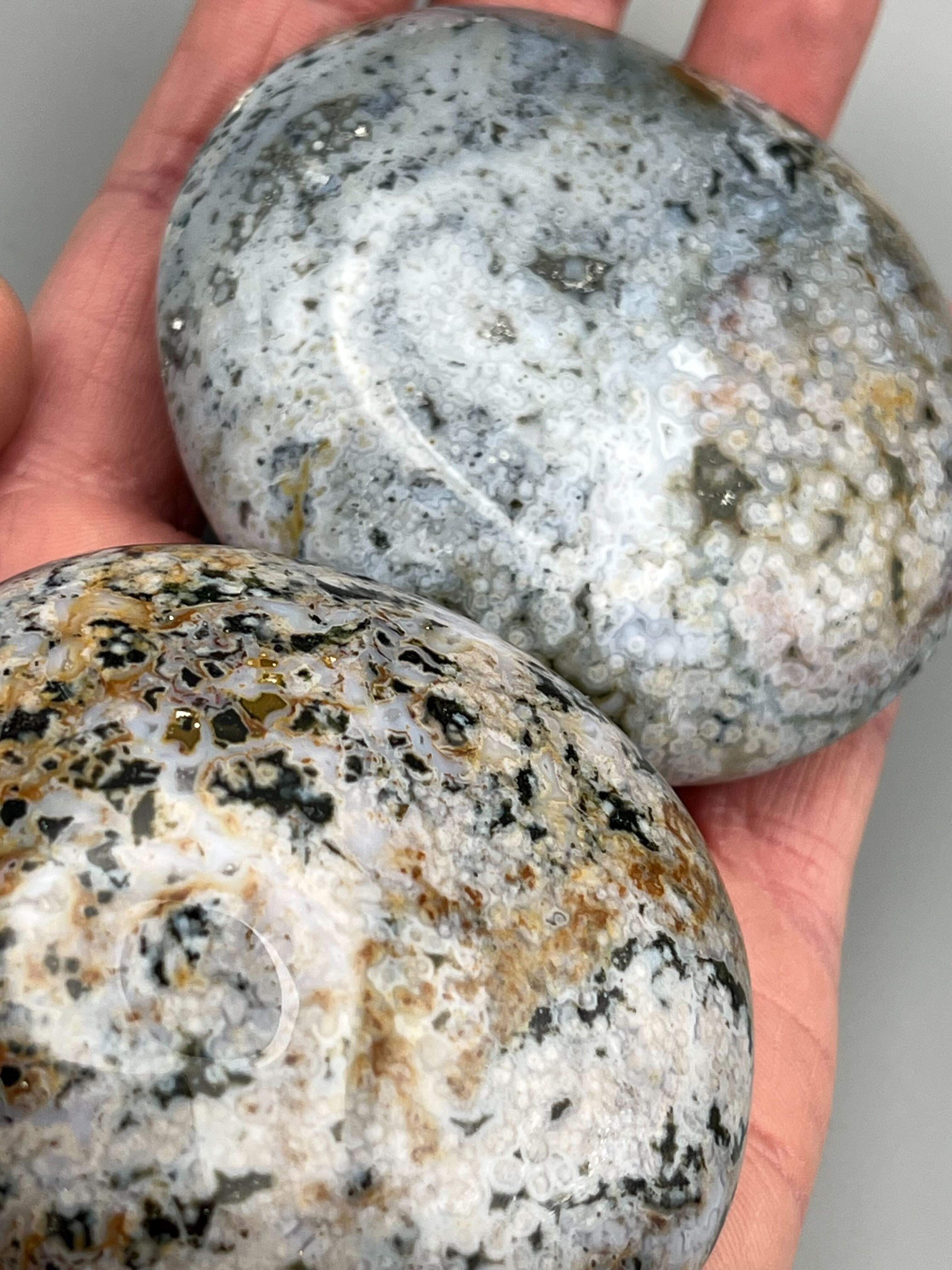 •OCEAN JASPER 🜃• palm stone