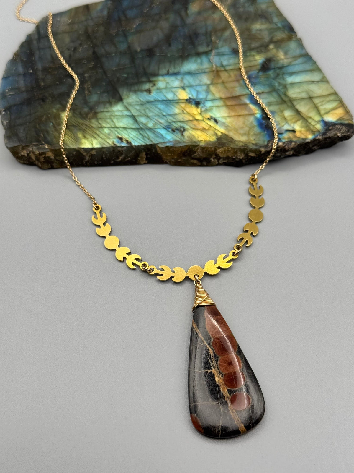 •NYX• alamos obsidian + gold necklace (16"-18" long)