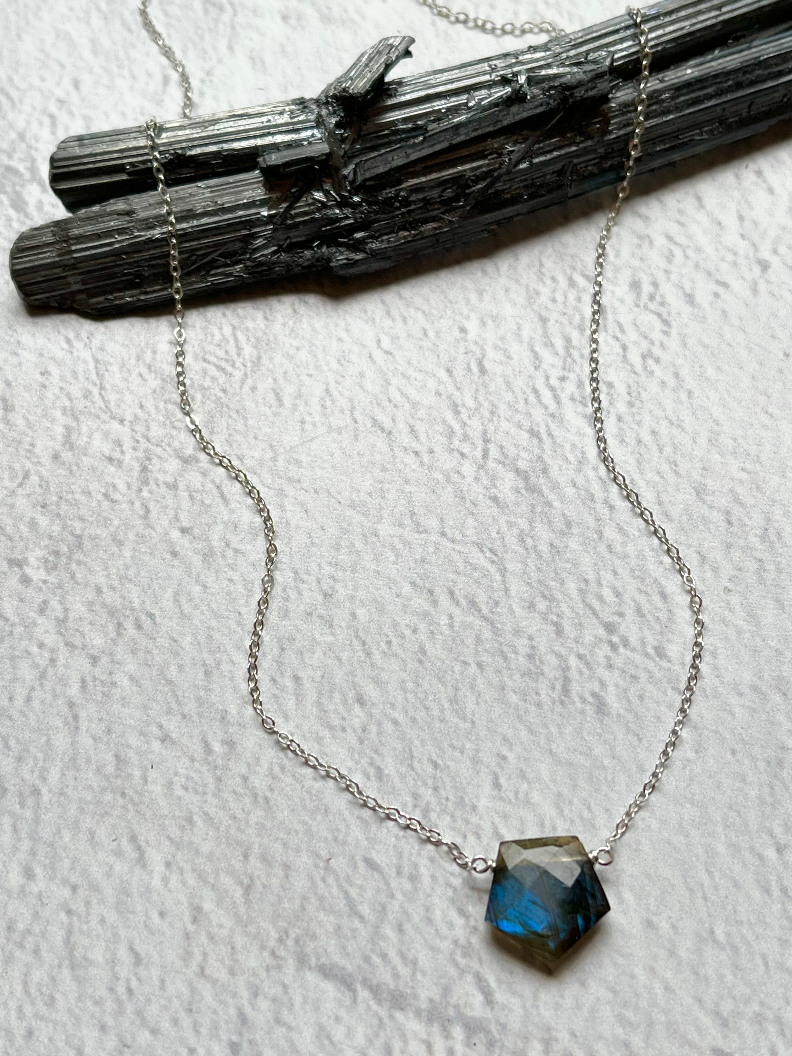 •STRAY• labradorite pentagon + silver necklace