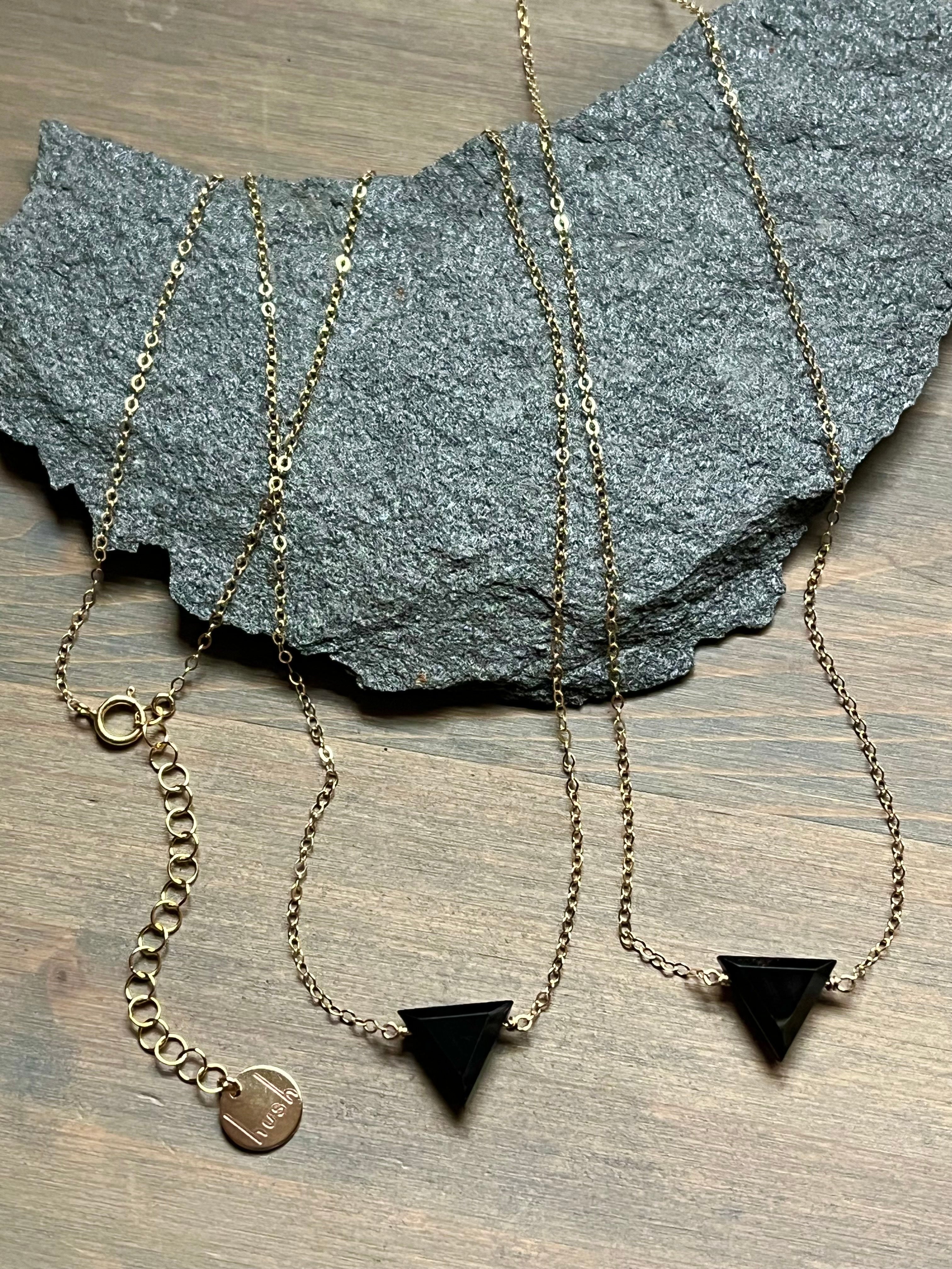 •STRAY• black spinel + gold necklace